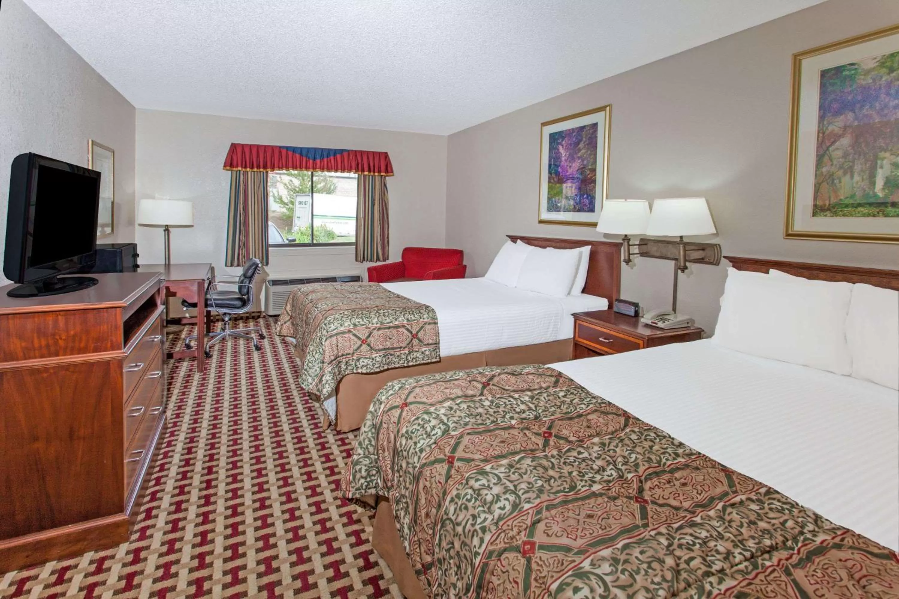 Photo of the whole room, Bed in Baymont by Wyndham Smyrna