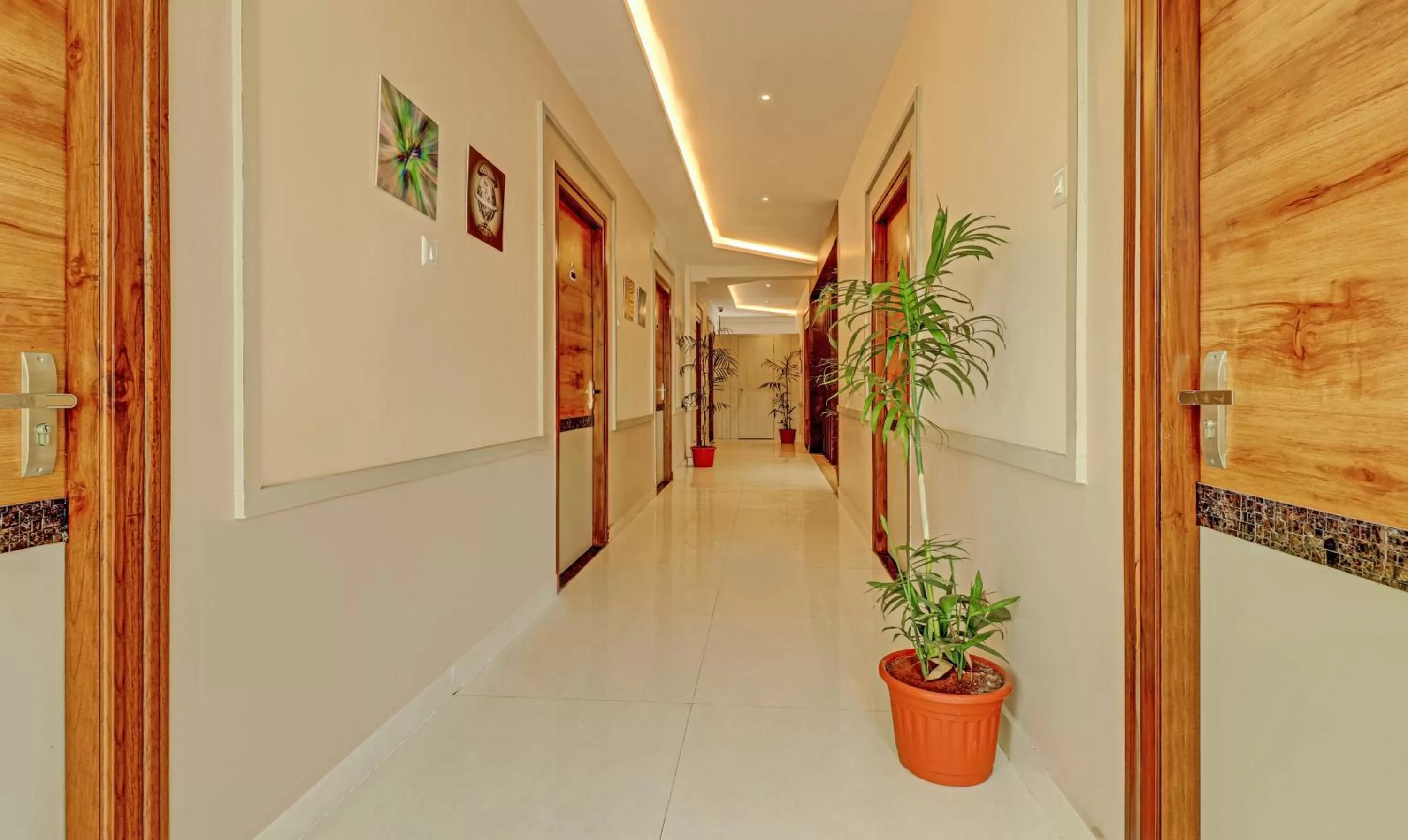 Lobby or reception in Treebo Rainbow Grand