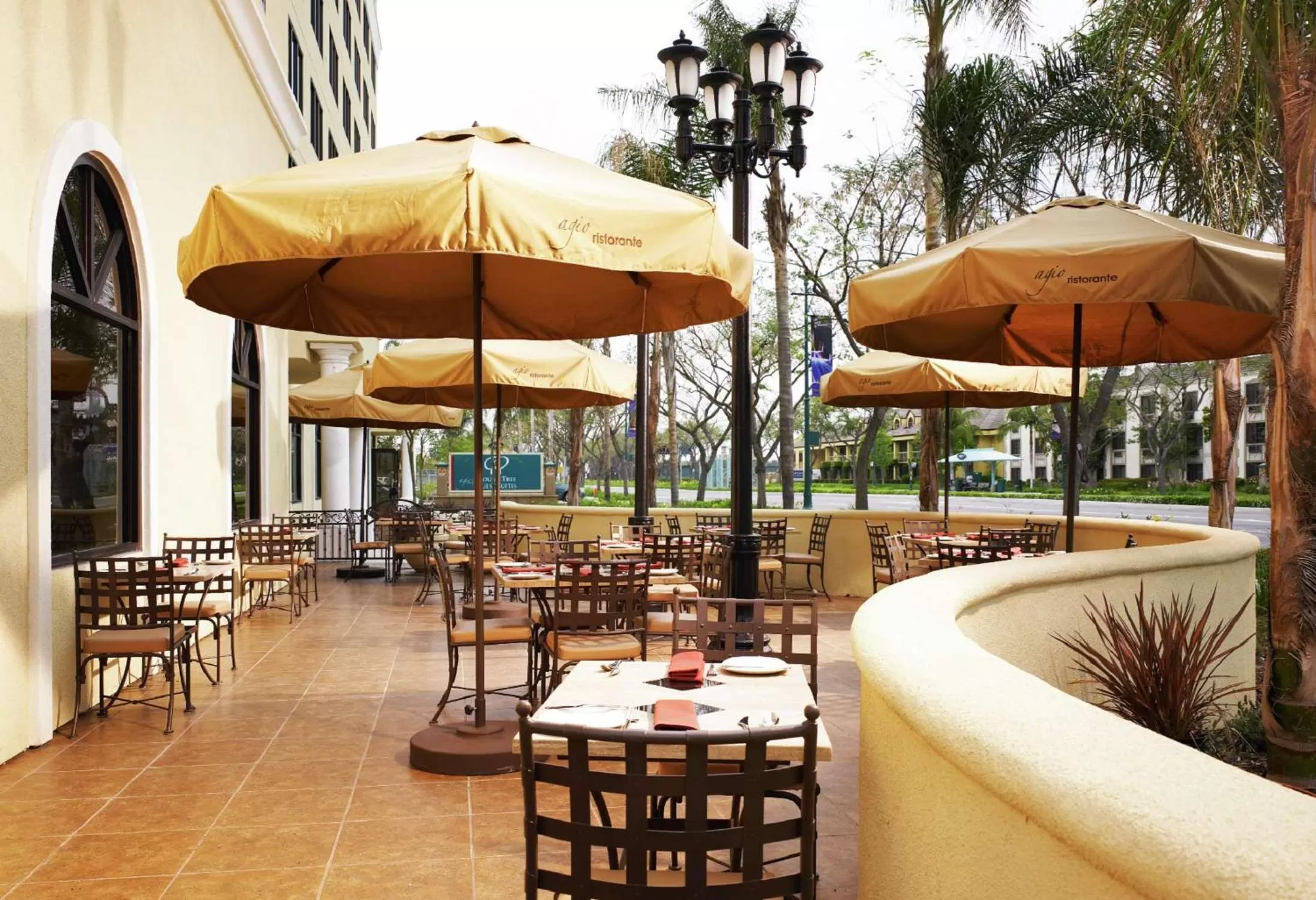 Restaurant/places to eat in DoubleTree Suites By Hilton Anaheim Resort/Convention Center