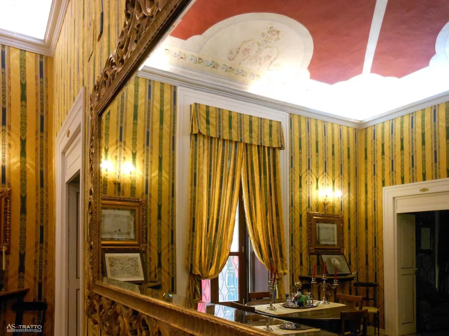 Seating area in Palazzo Antica Via Appia