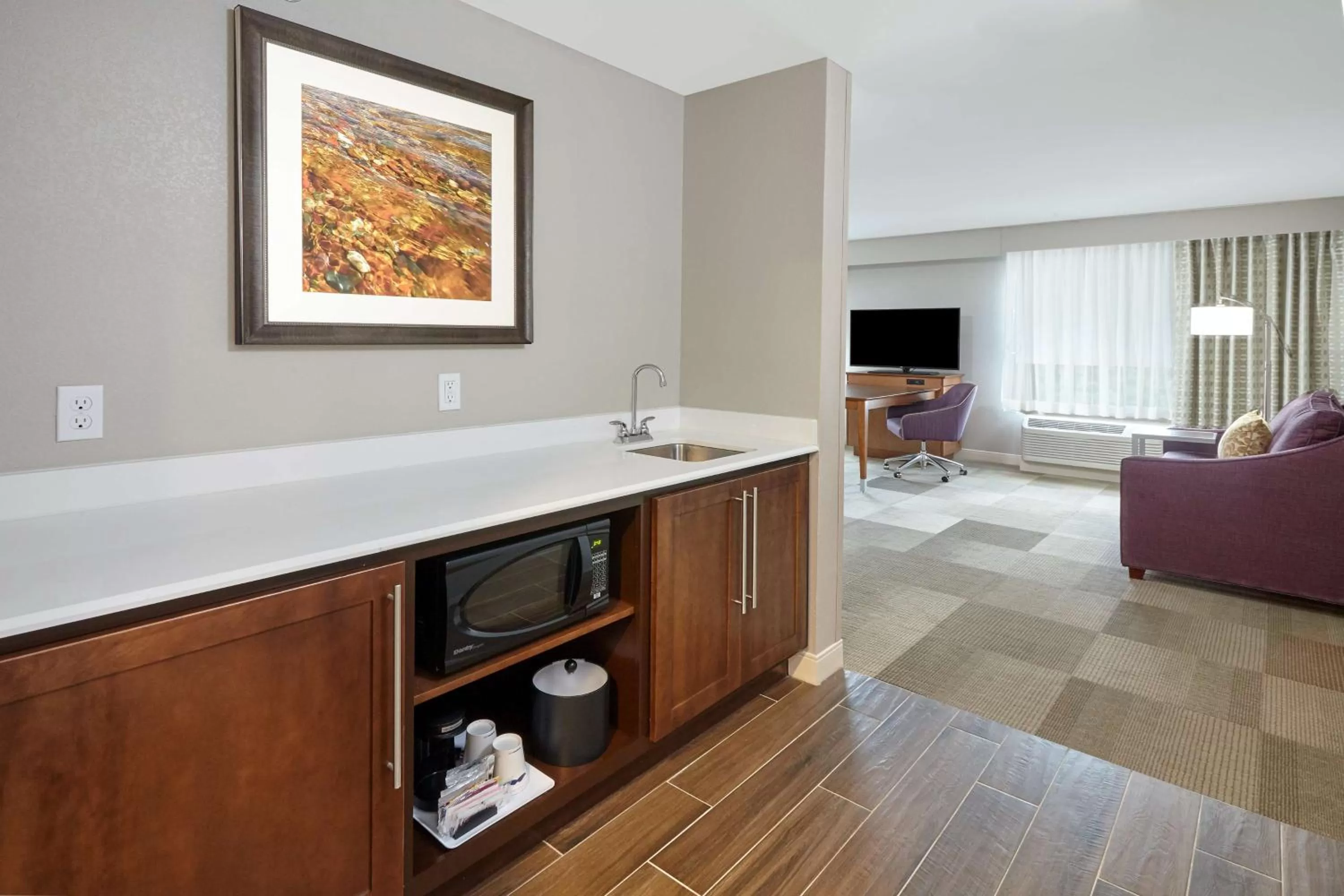 King Studio Suite with Spa Bath - Non-Smoking in Hampton Inn Fond du Lac