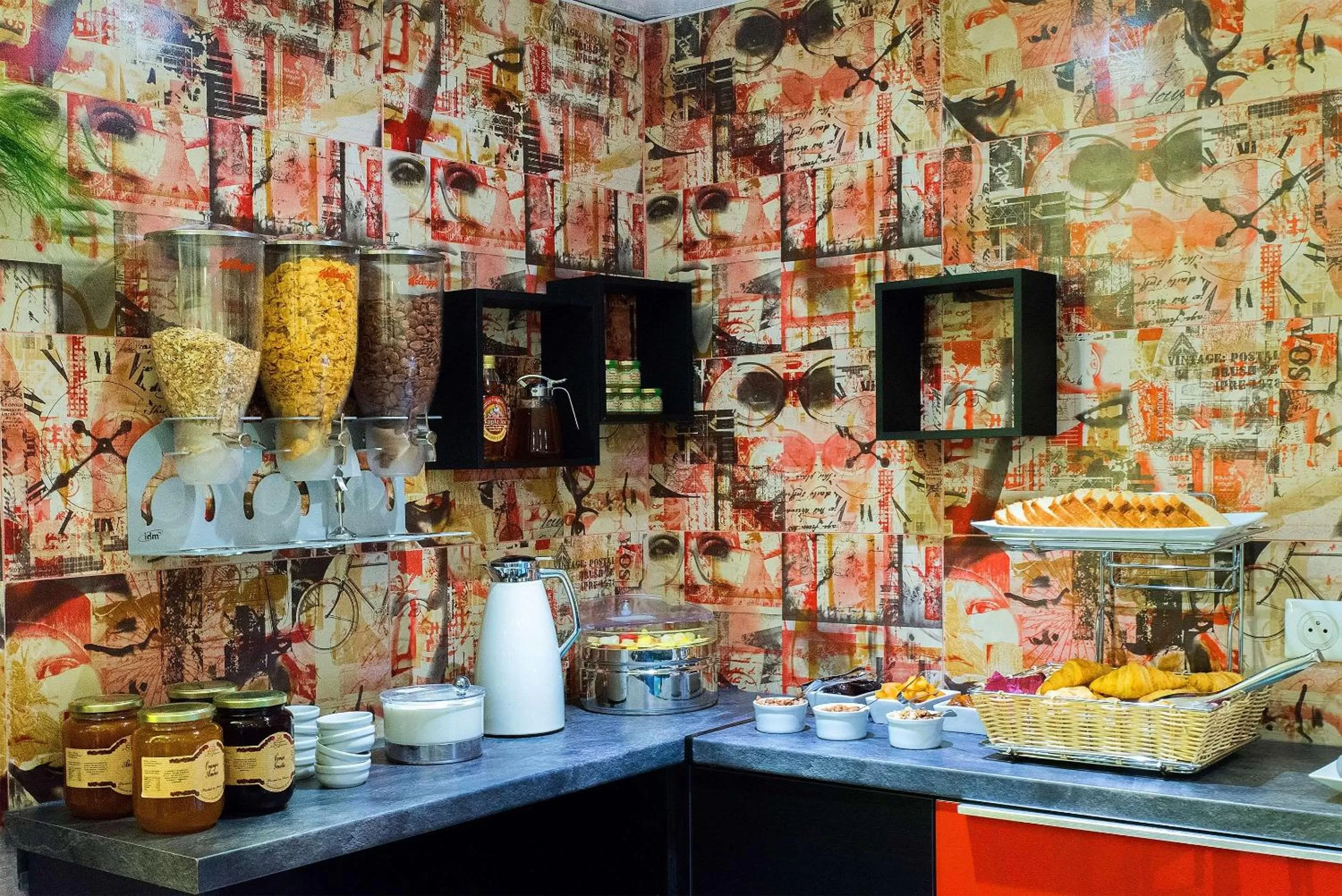 Breakfast in Best Western Plus Opéra Batignolles