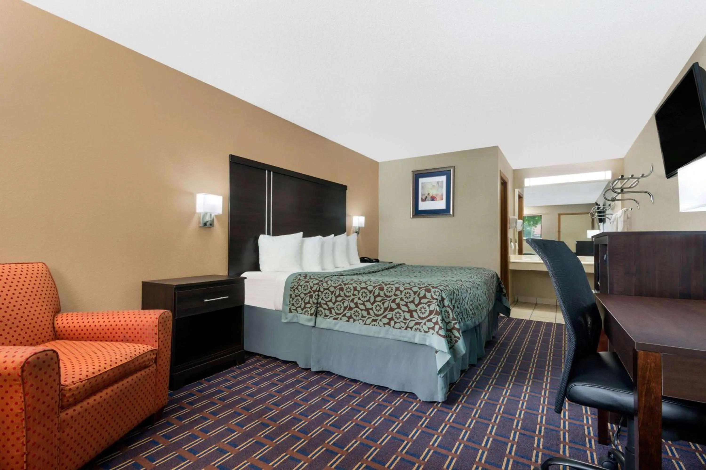 Bedroom, Bed in Days Inn by Wyndham Maumee/Toledo