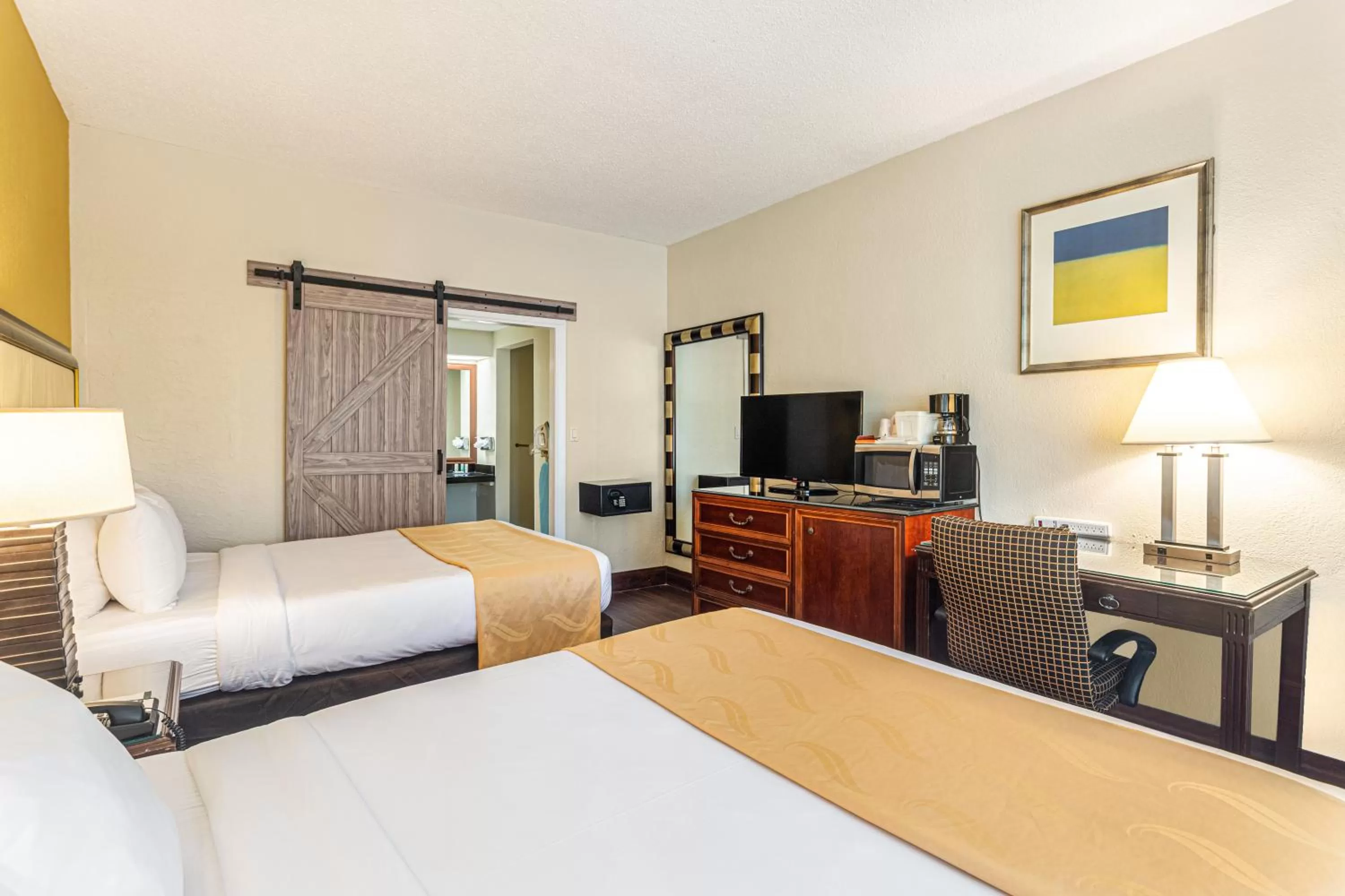 Queen Room with Two Queen Beds - Mobility Accessible/Non-Smoking in Quality Inn Boca Raton University Area