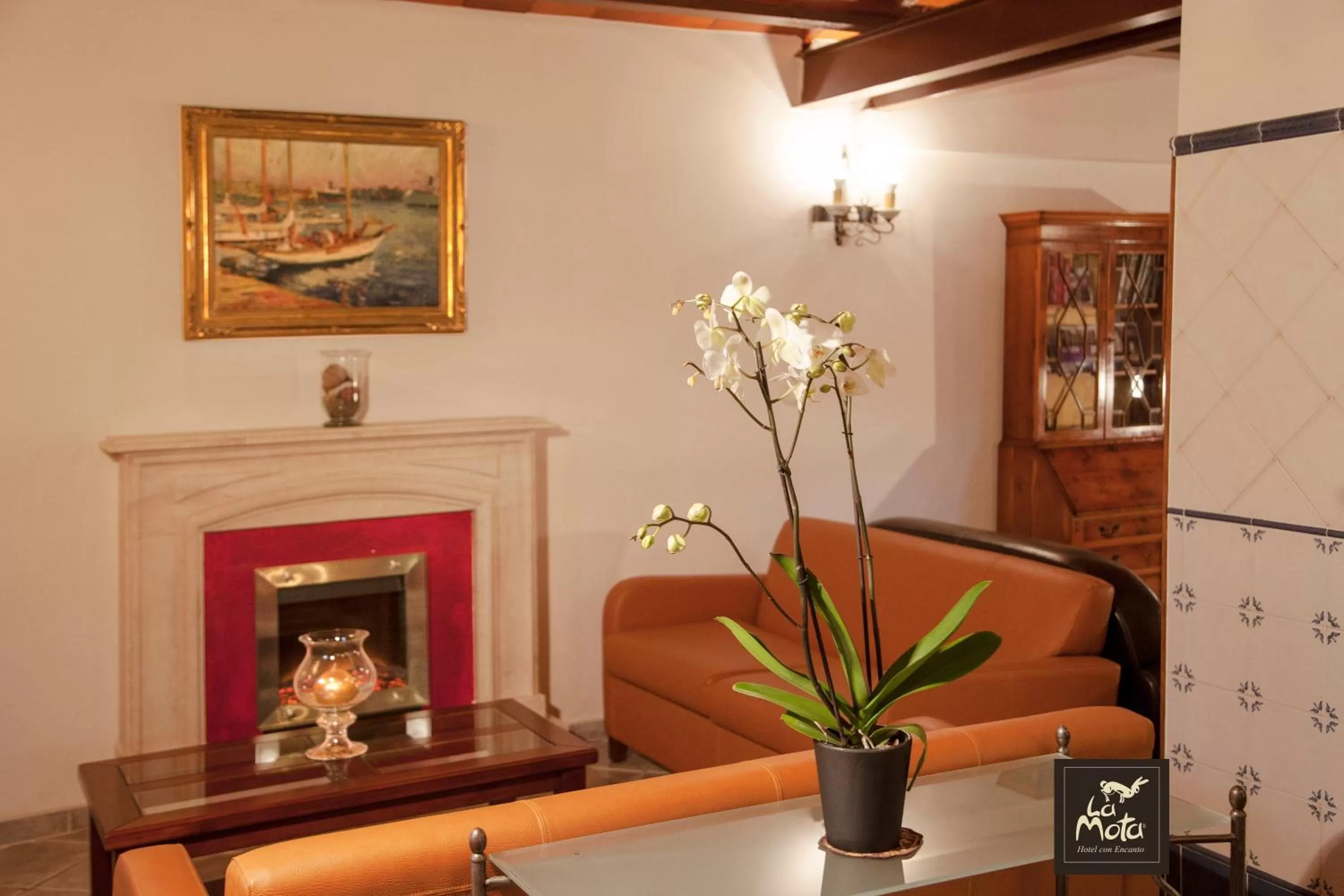 Lobby or reception in Eco Hotel con encanto Masía la Mota B&B