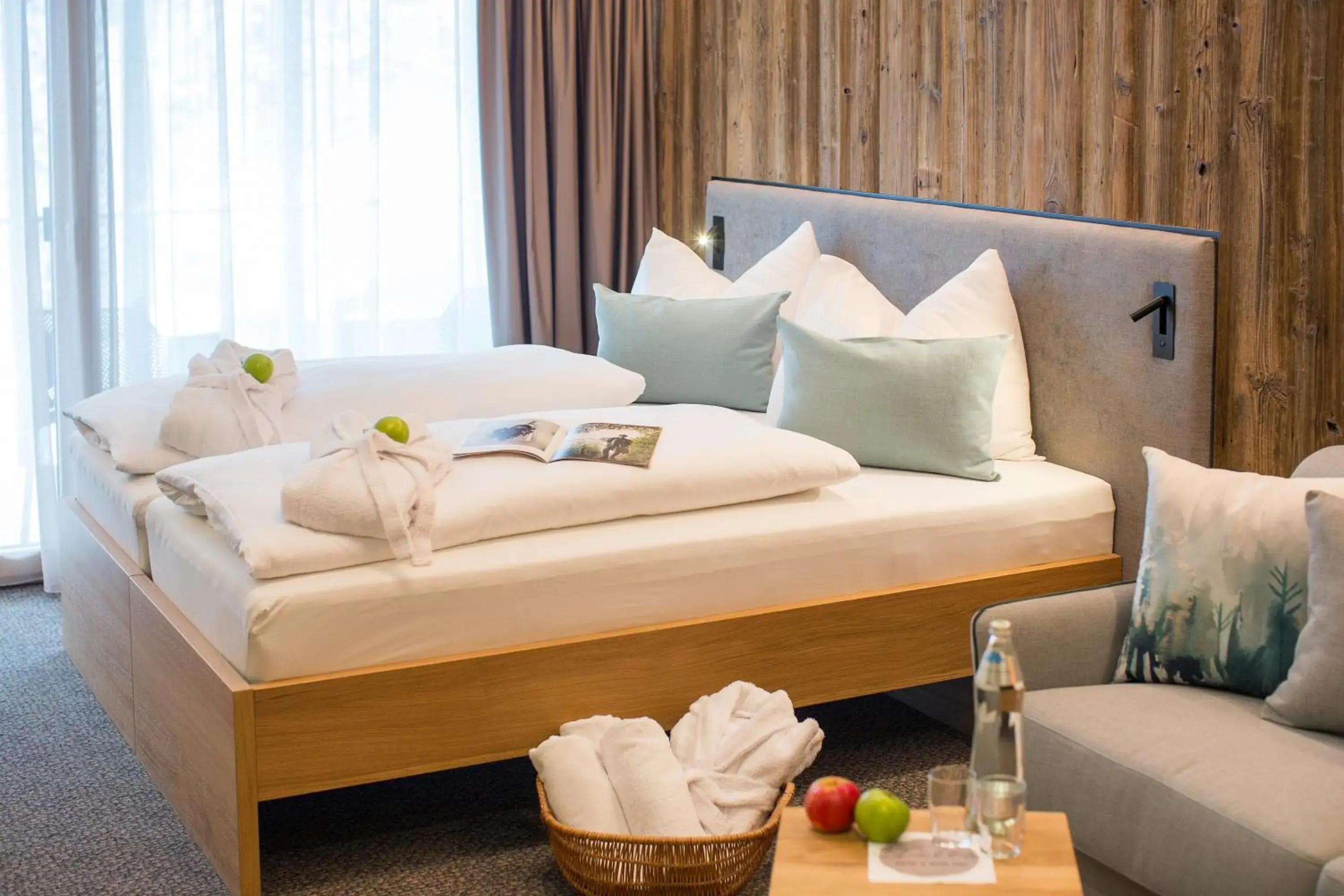 Deluxe Double Room in Hotel Der Waldhof Deluxe Double Room in Hotel Der Waldhof