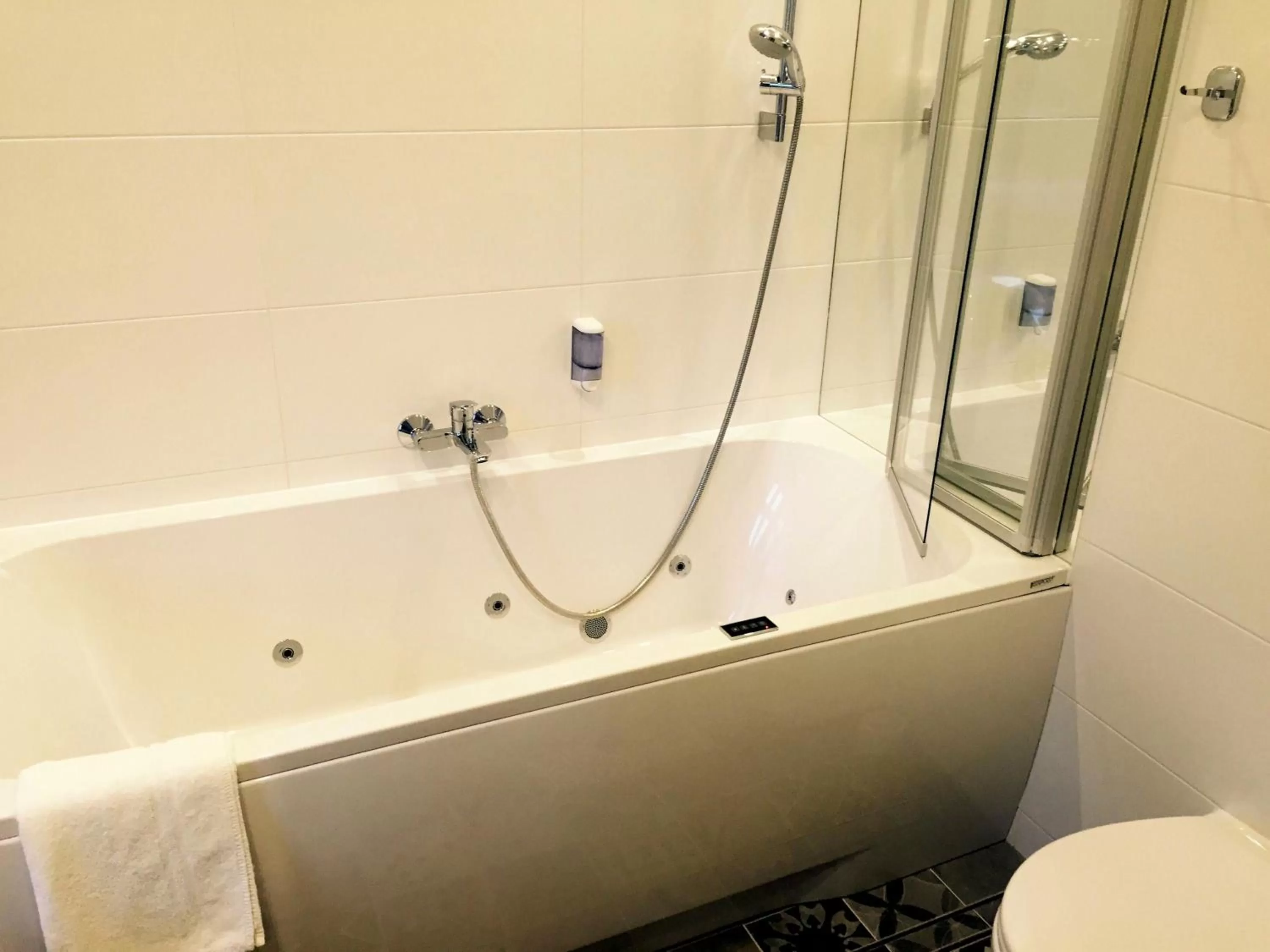 Bathroom in Hotel Kaliski