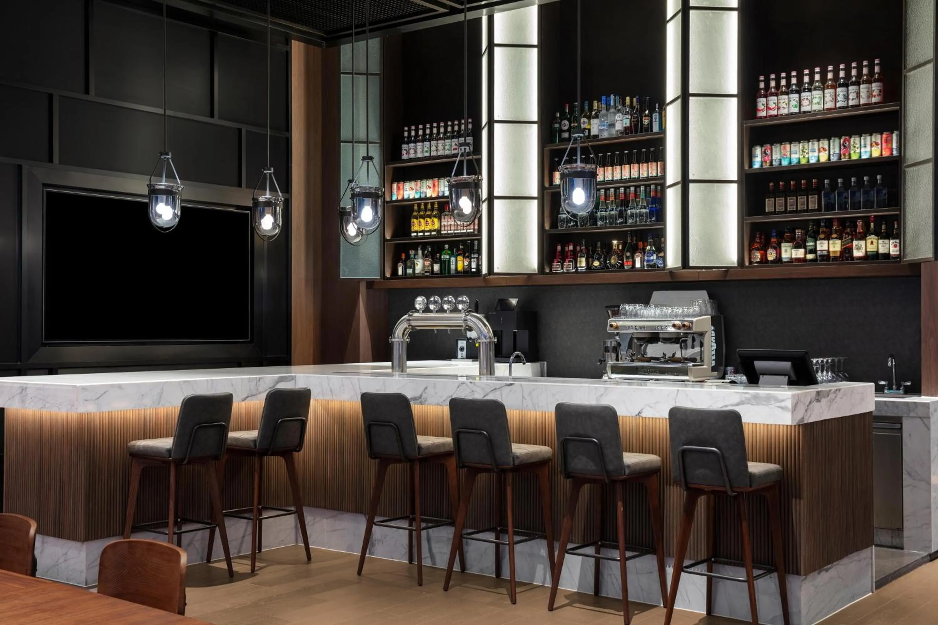 Lounge or bar in Four Points by Sheraton Chengdu Tianfu New Area