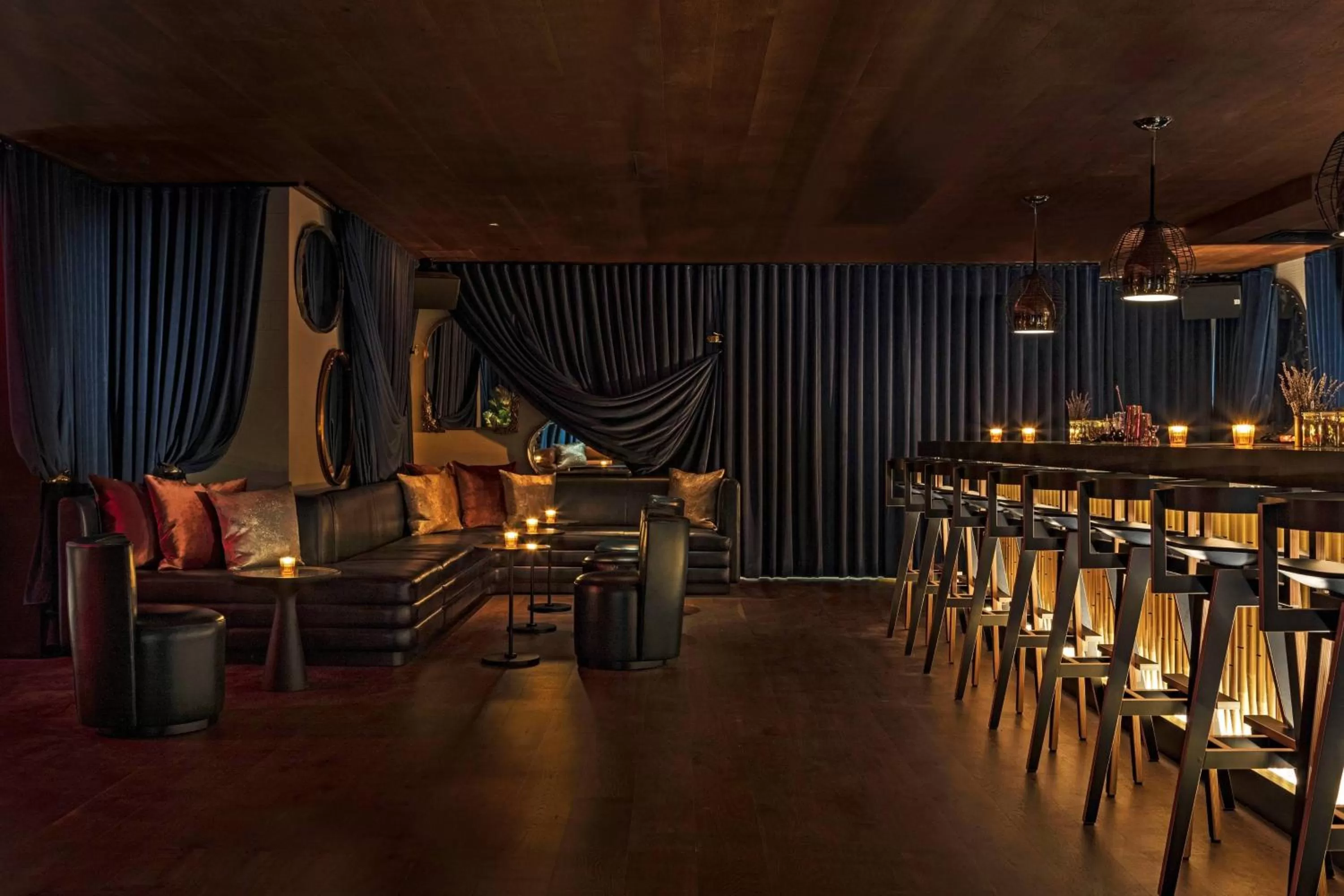 Lounge or bar in Moxy NYC East Village