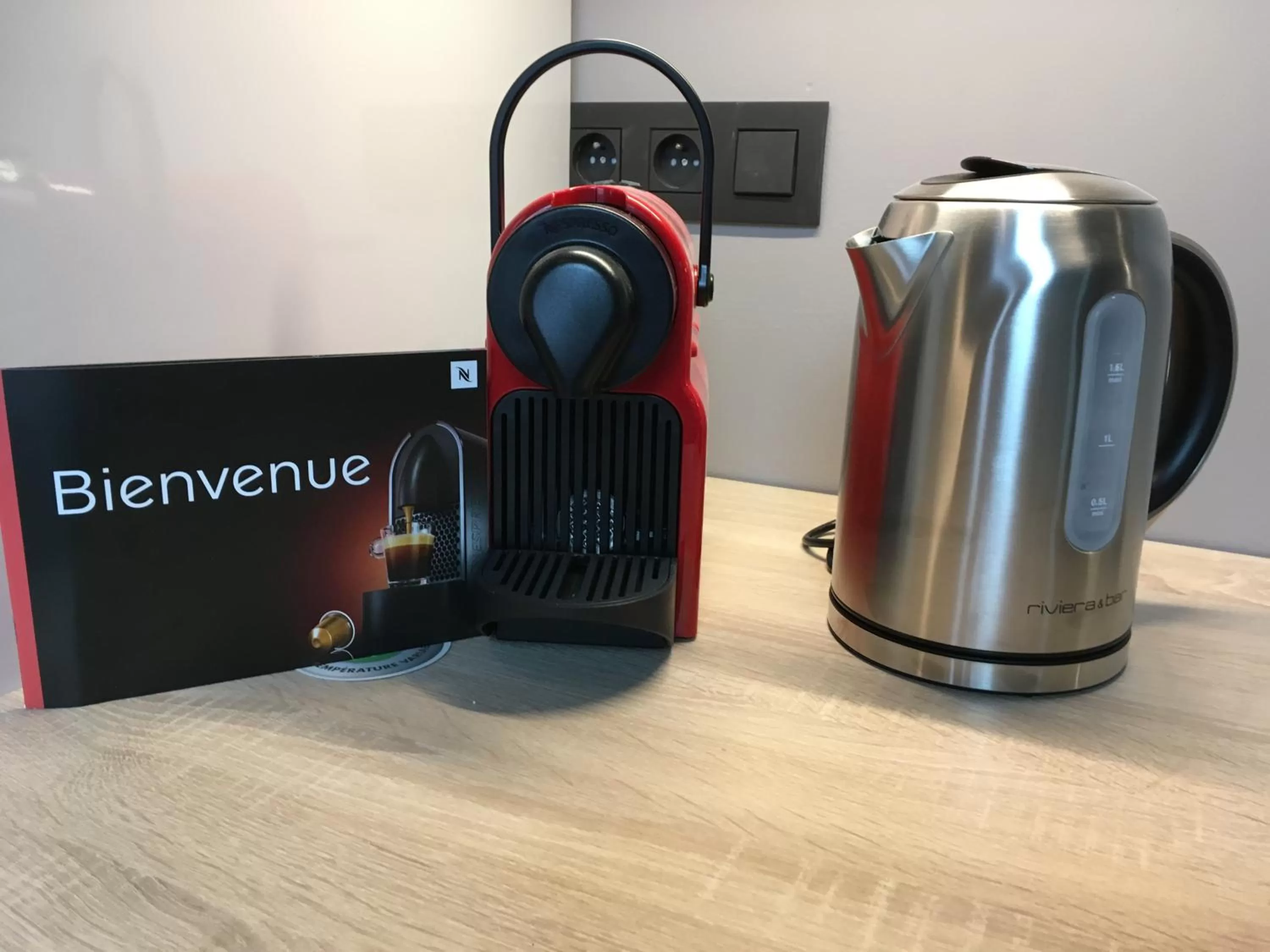 Coffee/tea facilities in All In One