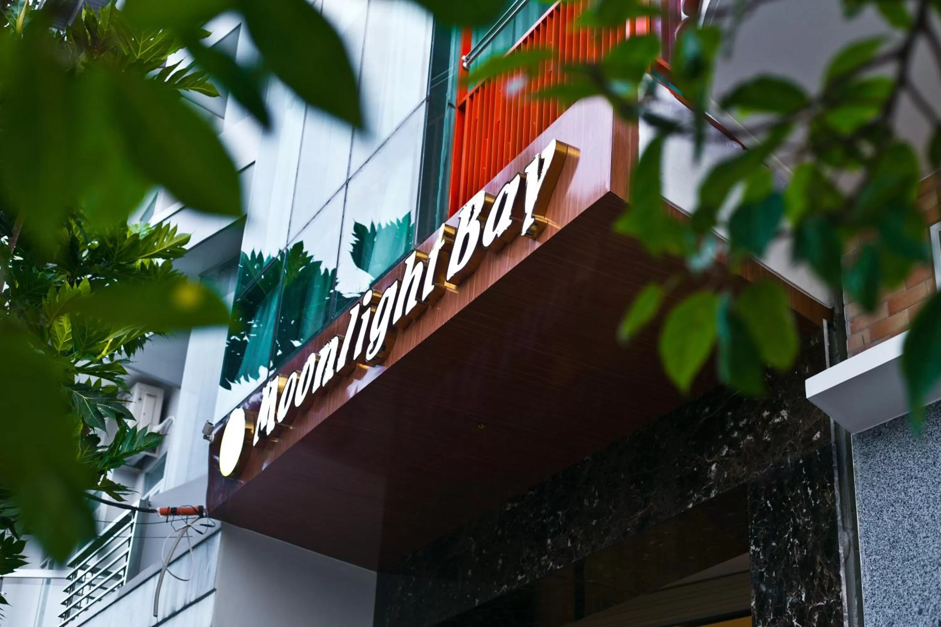 Moonlight Bay Hotel & Apartment