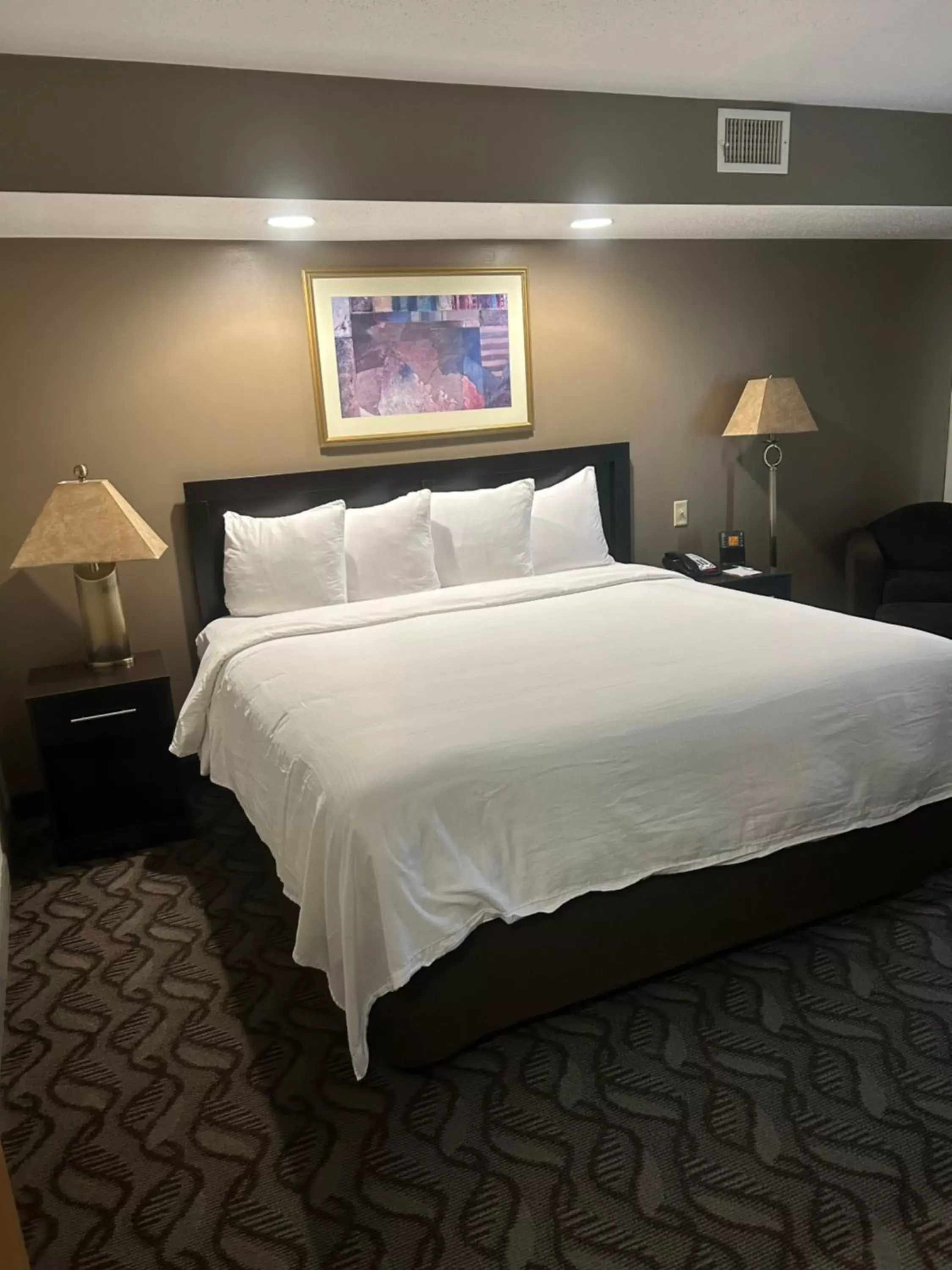 King Suite in Wyndham Garden Madison Fitchburg King Suite in Wyndham Garden Madison Fitchburg