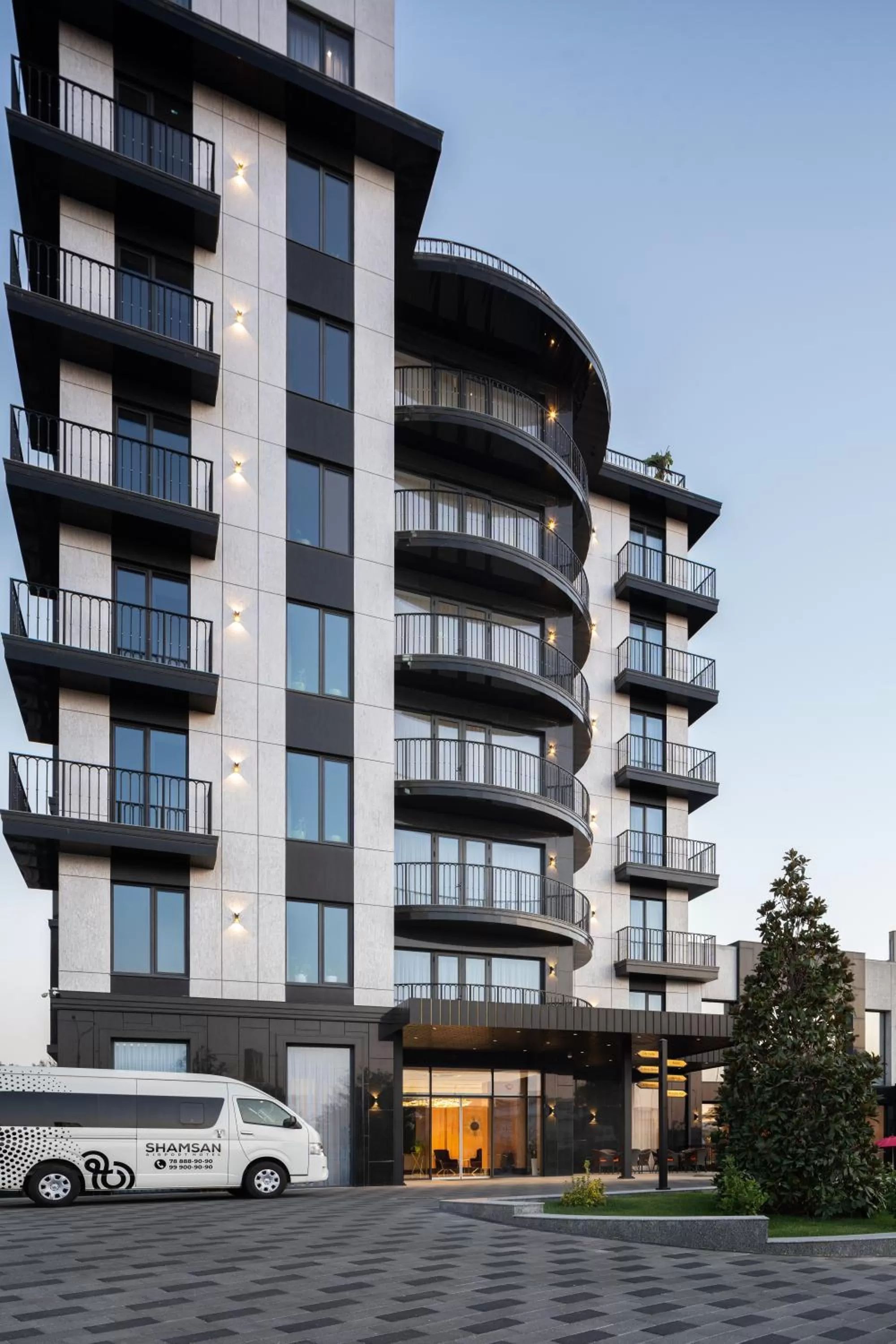 Property building in Shamsan Airport Hotel