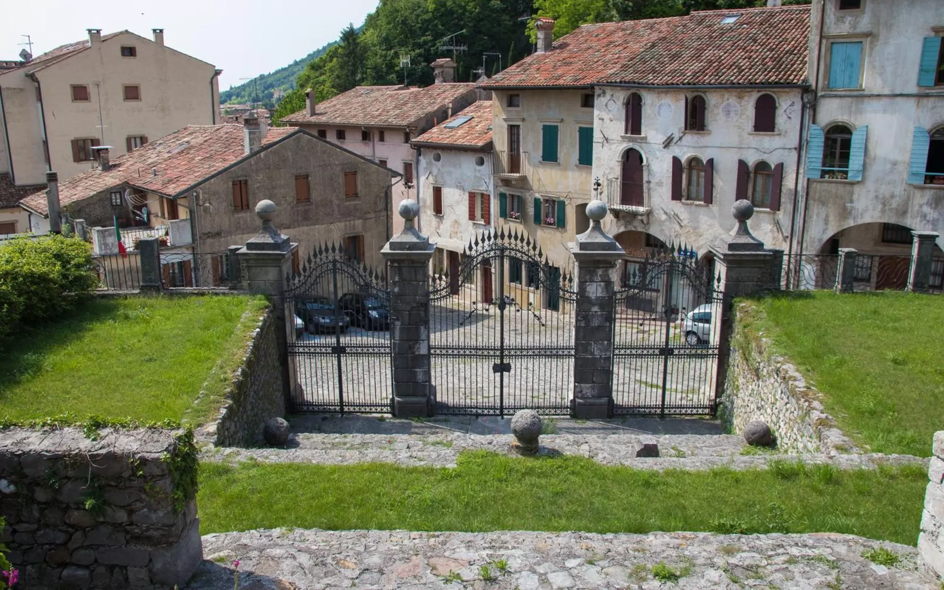 Castrum di Serravalle