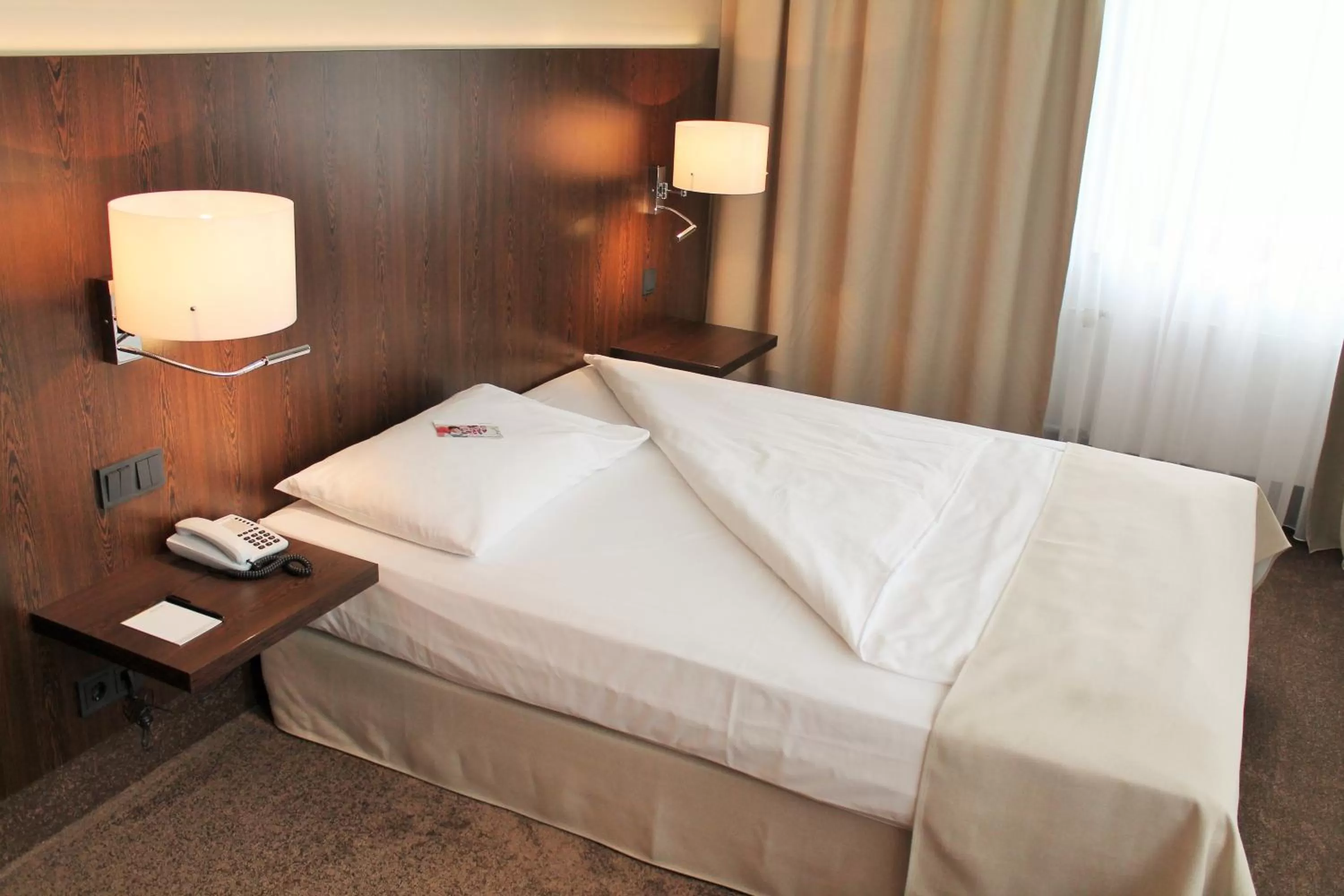 Bed in relexa hotel Airport Düsseldorf/Ratingen