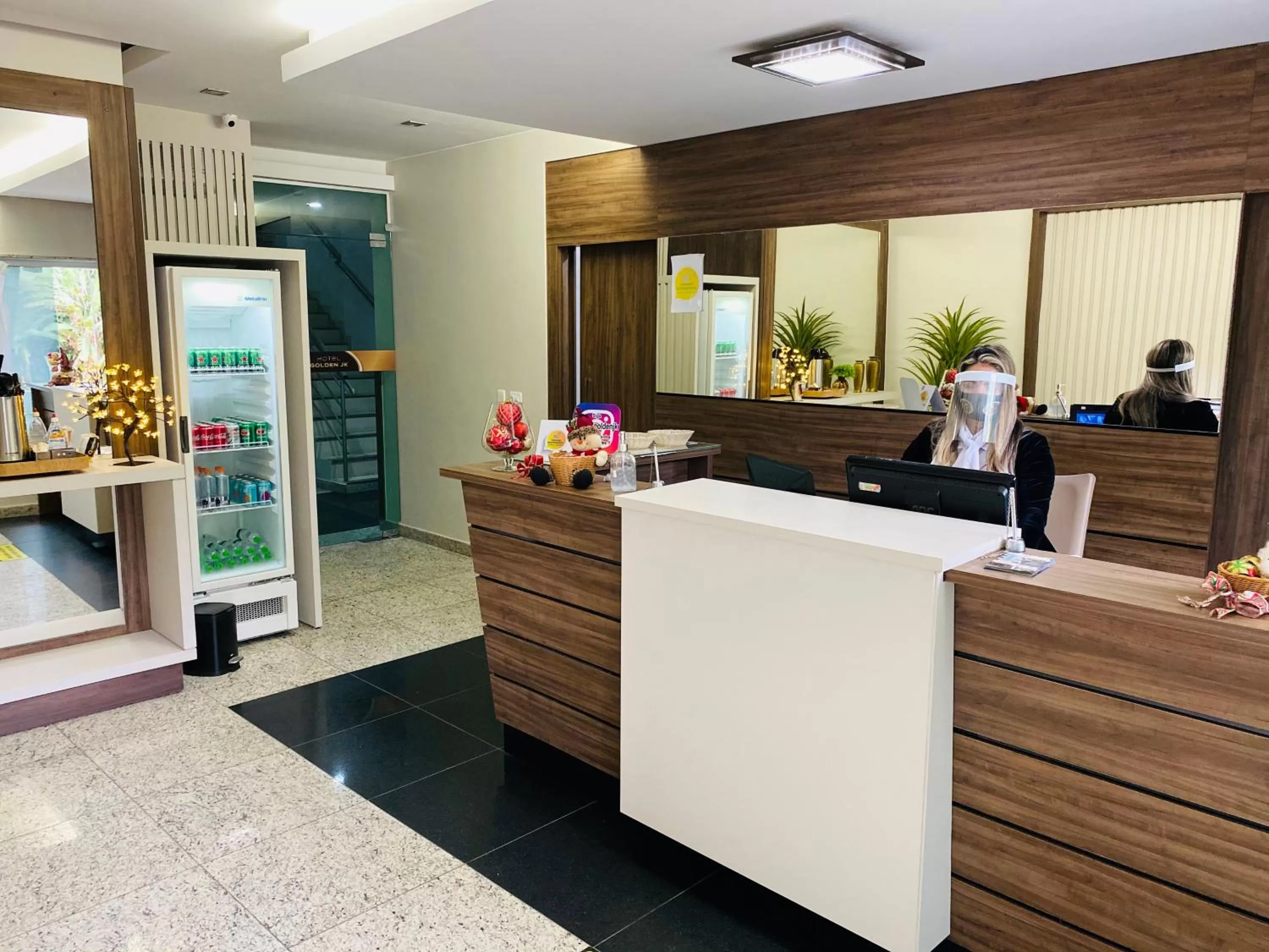 Lobby/Reception in Hotel Golden JK