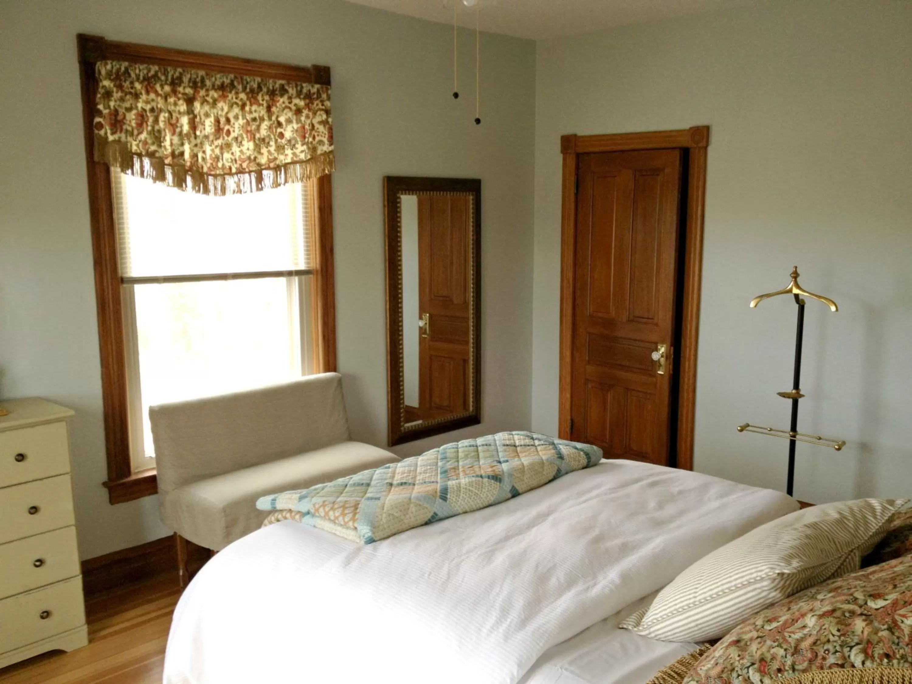 Bed in The Inn at Ragged Edge