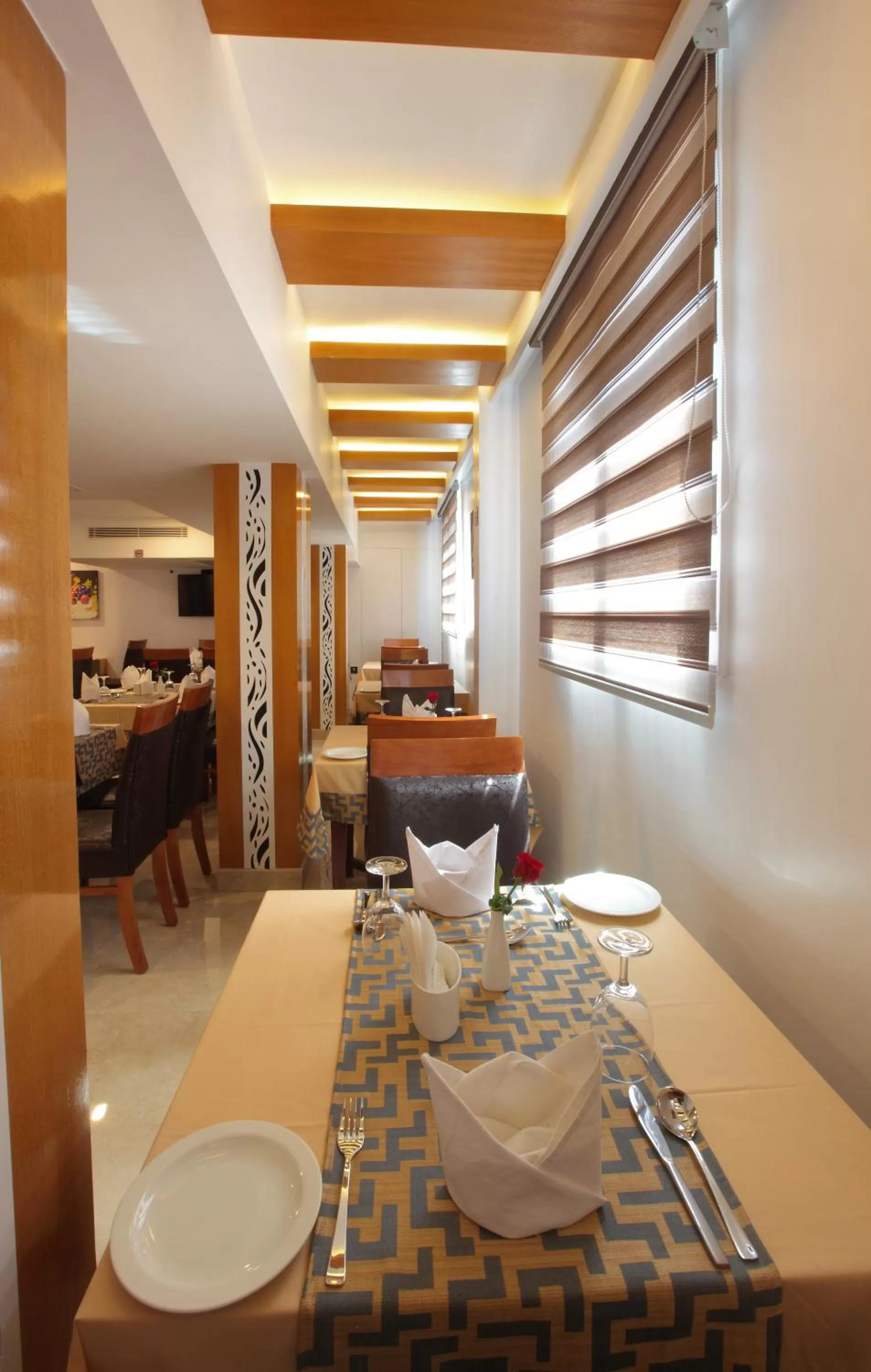 Restaurant/Places to Eat in Hotel Park Residency