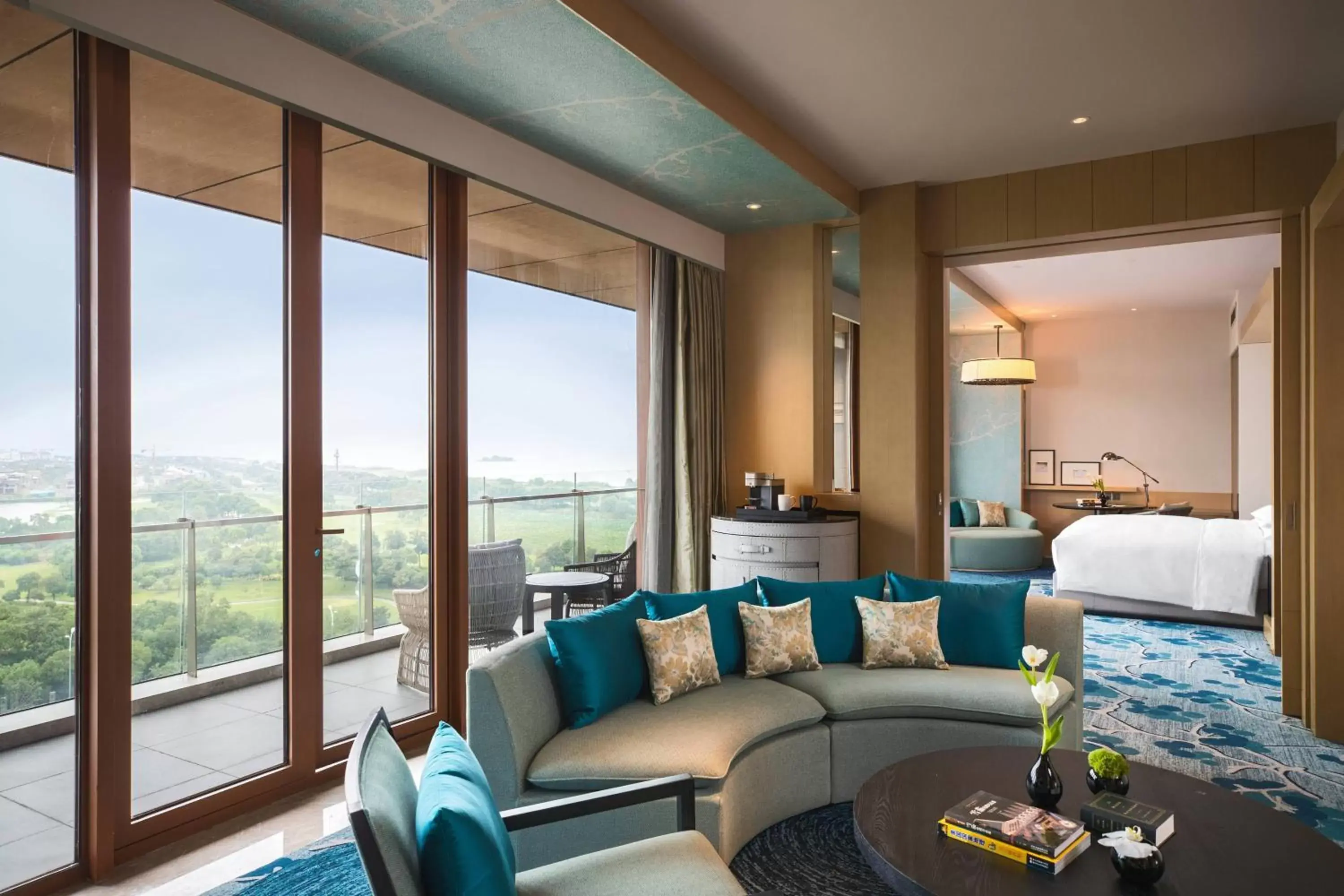 King Suite with Mountain View in Renaissance Suzhou Taihu Lake Hotel King Suite with Mountain View in Renaissance Suzhou Taihu Lake Hotel