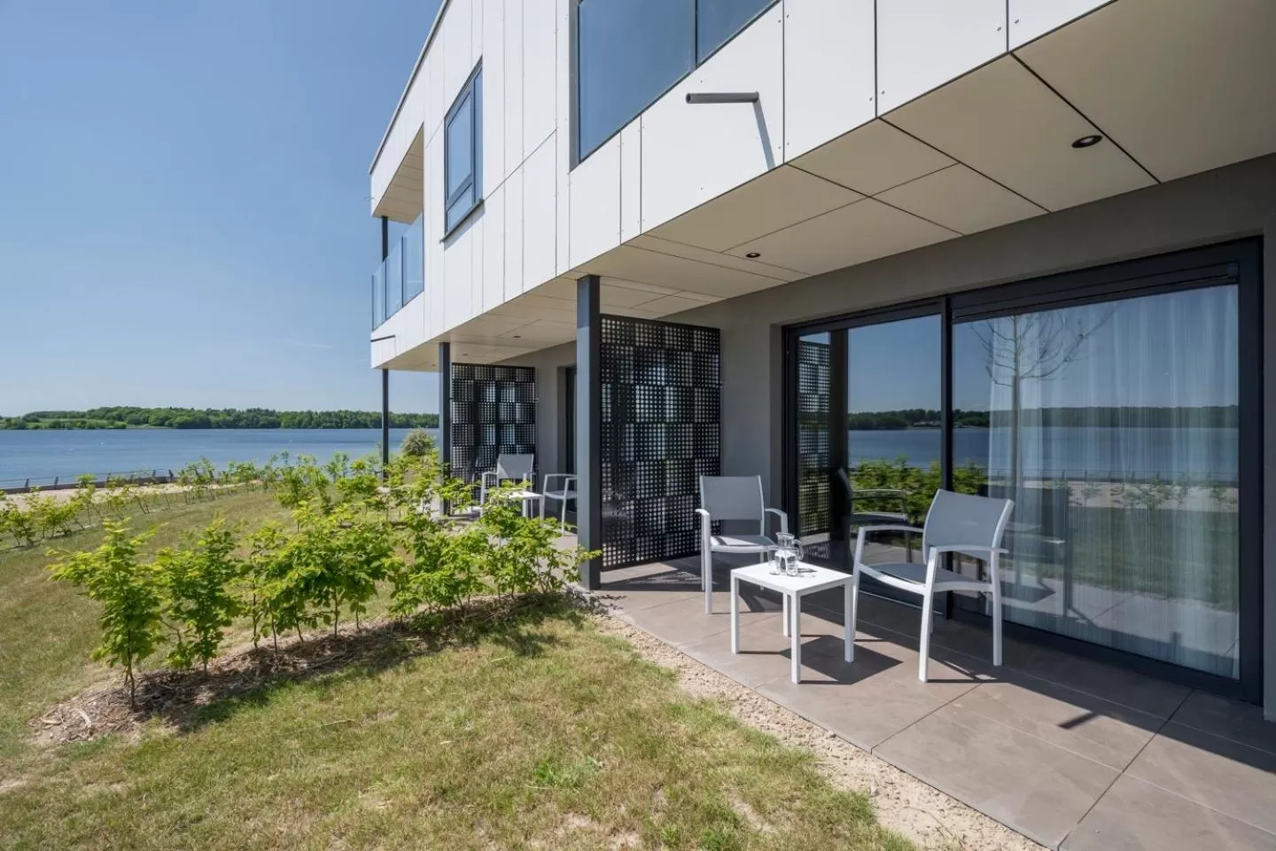 Balcony/Terrace in Golden Lakes Hotel