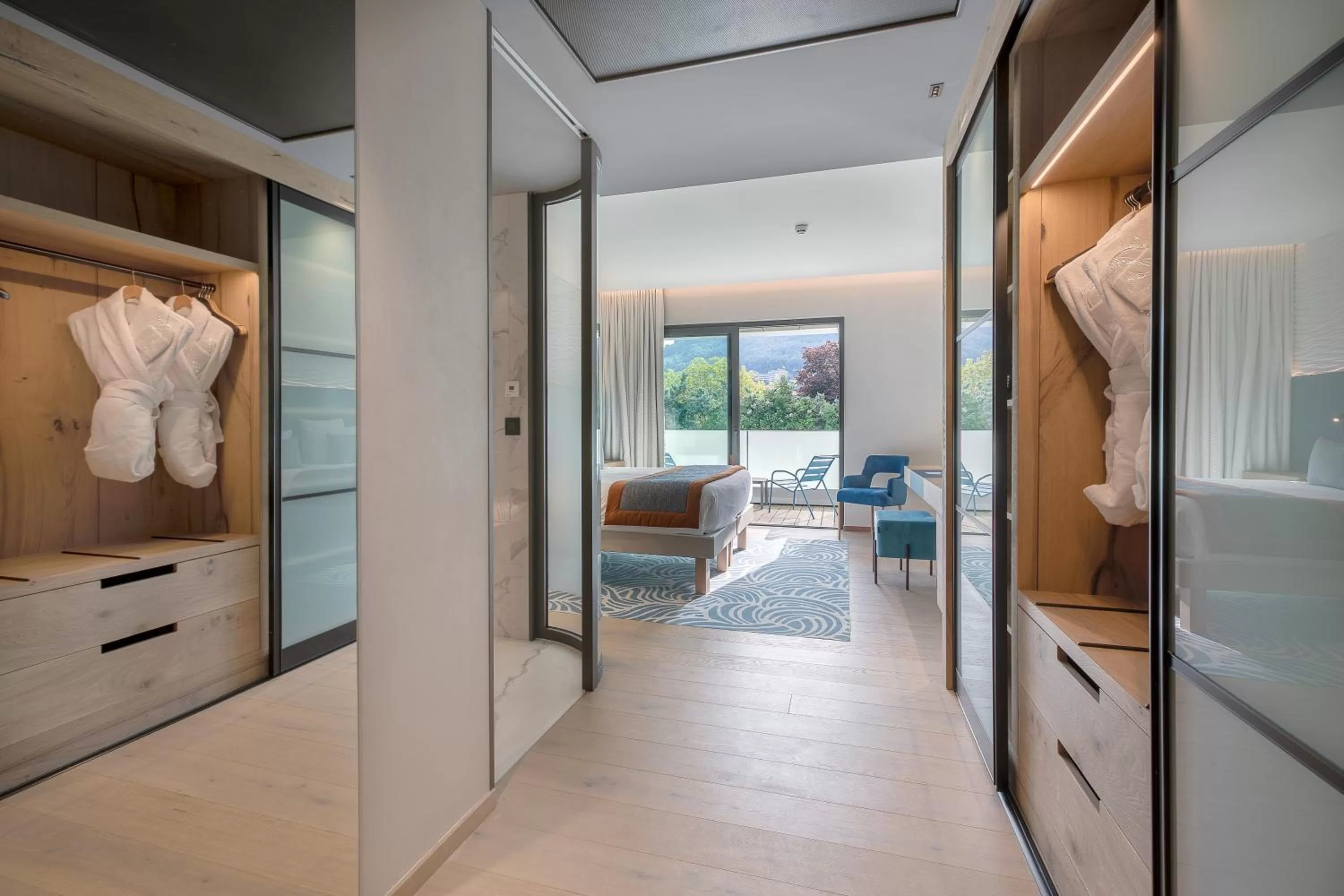 Bedroom, Bed in Rivage Hôtel & Spa Annecy