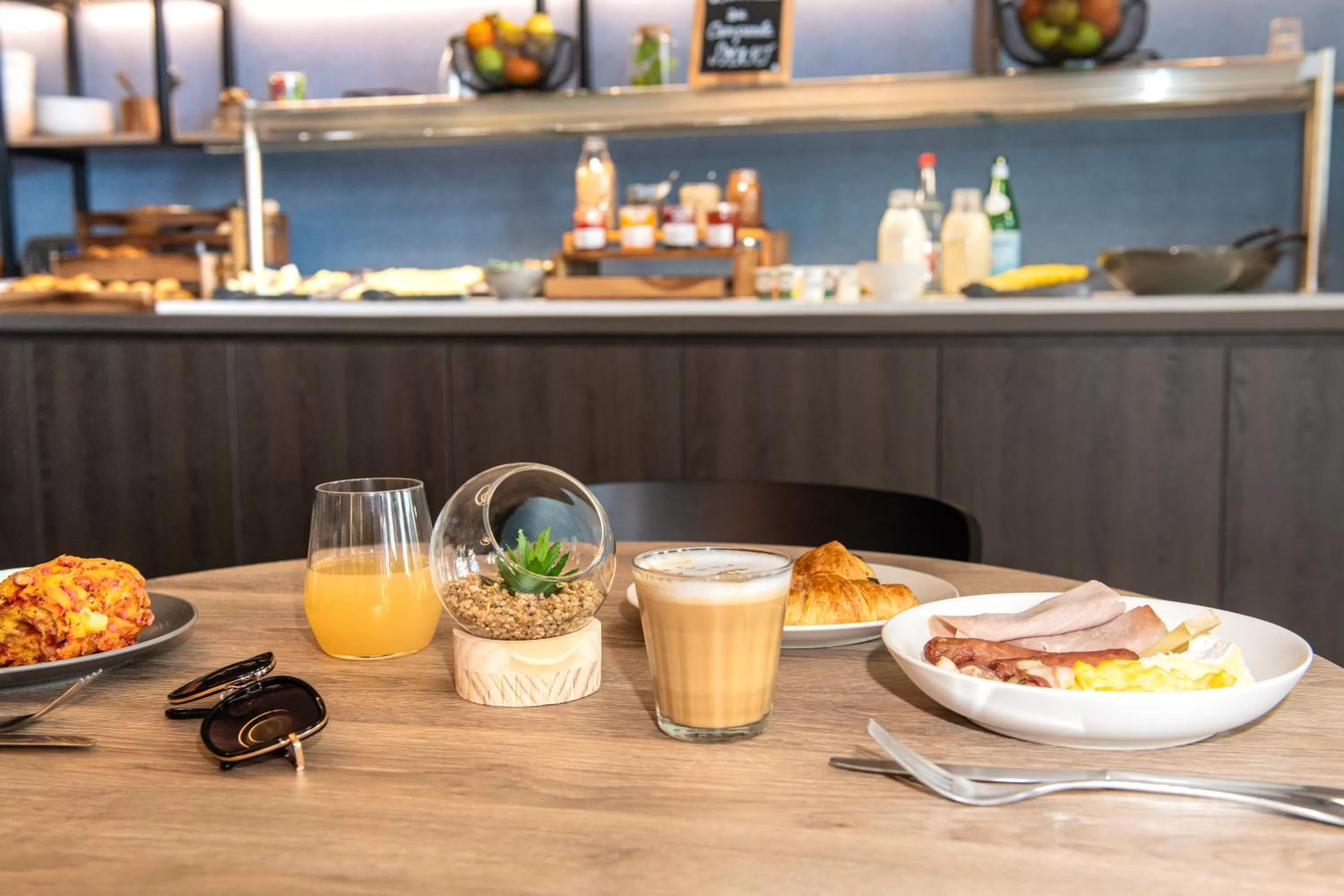 Breakfast in Campanile Smart Lyon Est - Eurexpo Bron Aviation