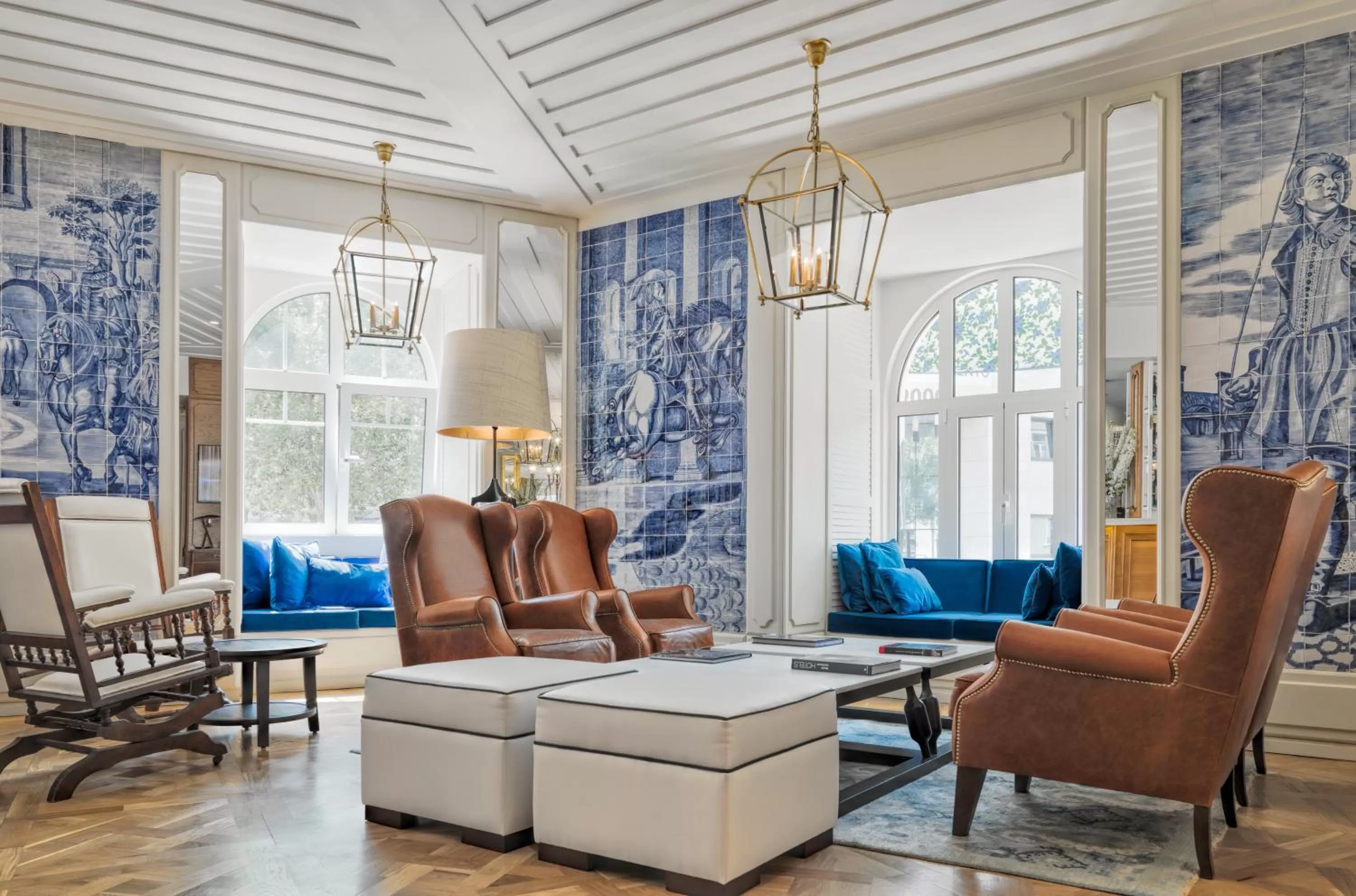 Lounge or bar in H10 Duque de Loule