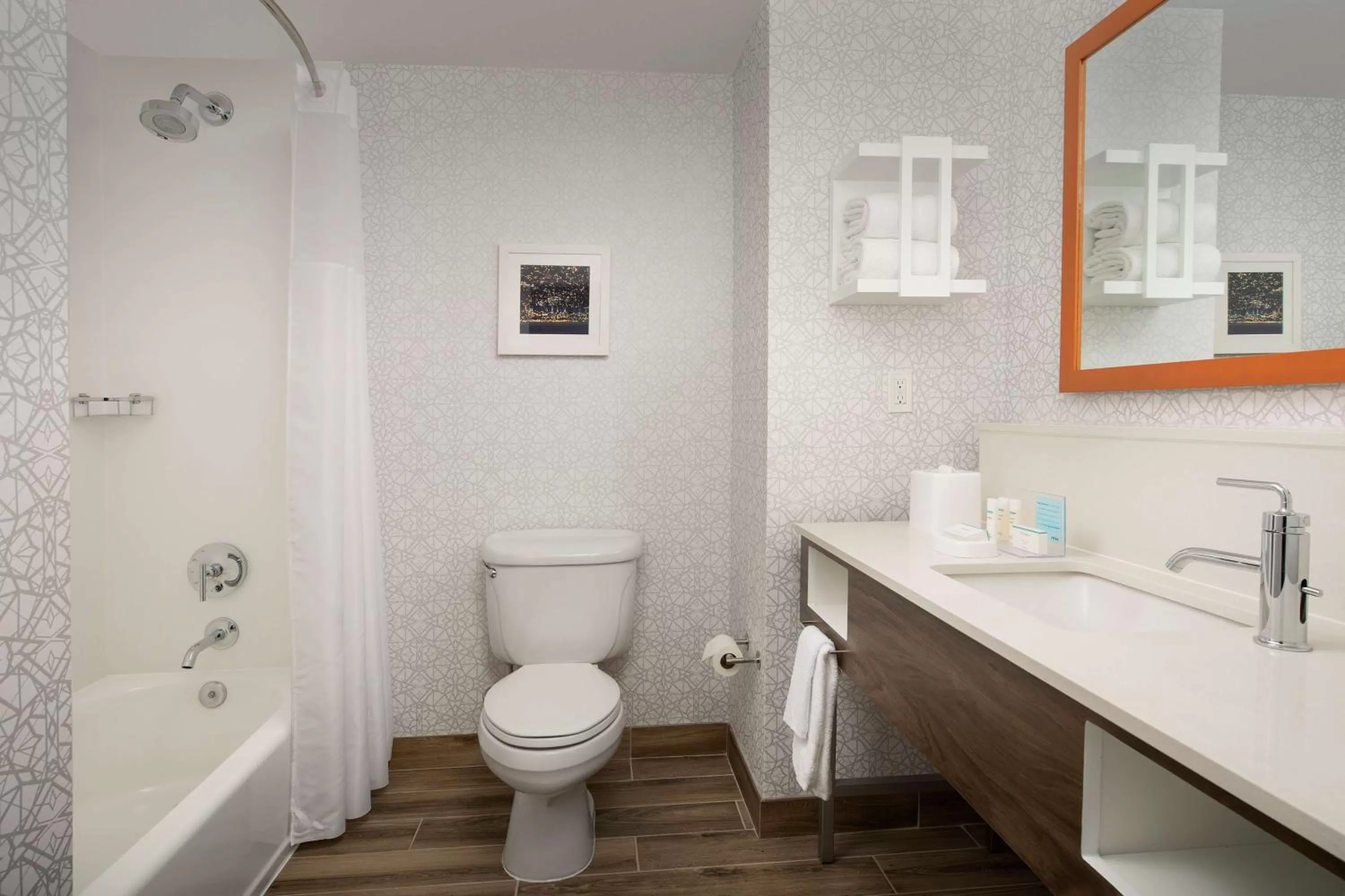 Bathroom in Hampton Inn Baltimore-Downtown-Convention Center