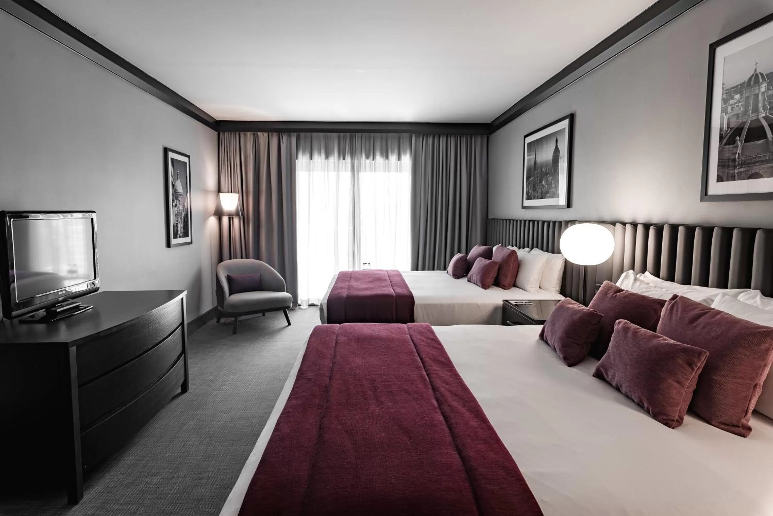 Photo of the whole room, Bed in InterContinental Malta by IHG