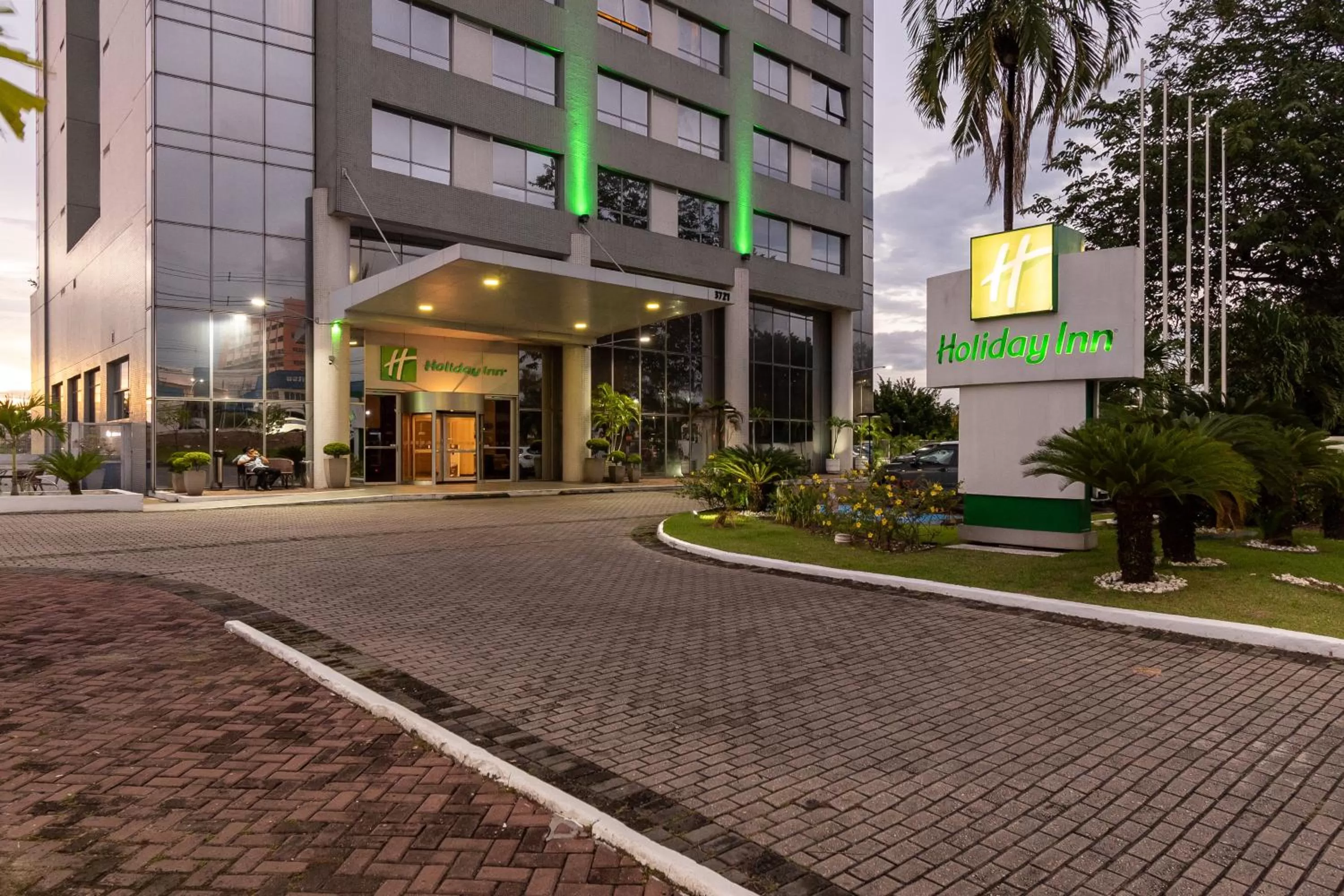 Property building in Holiday Inn Manaus by IHG