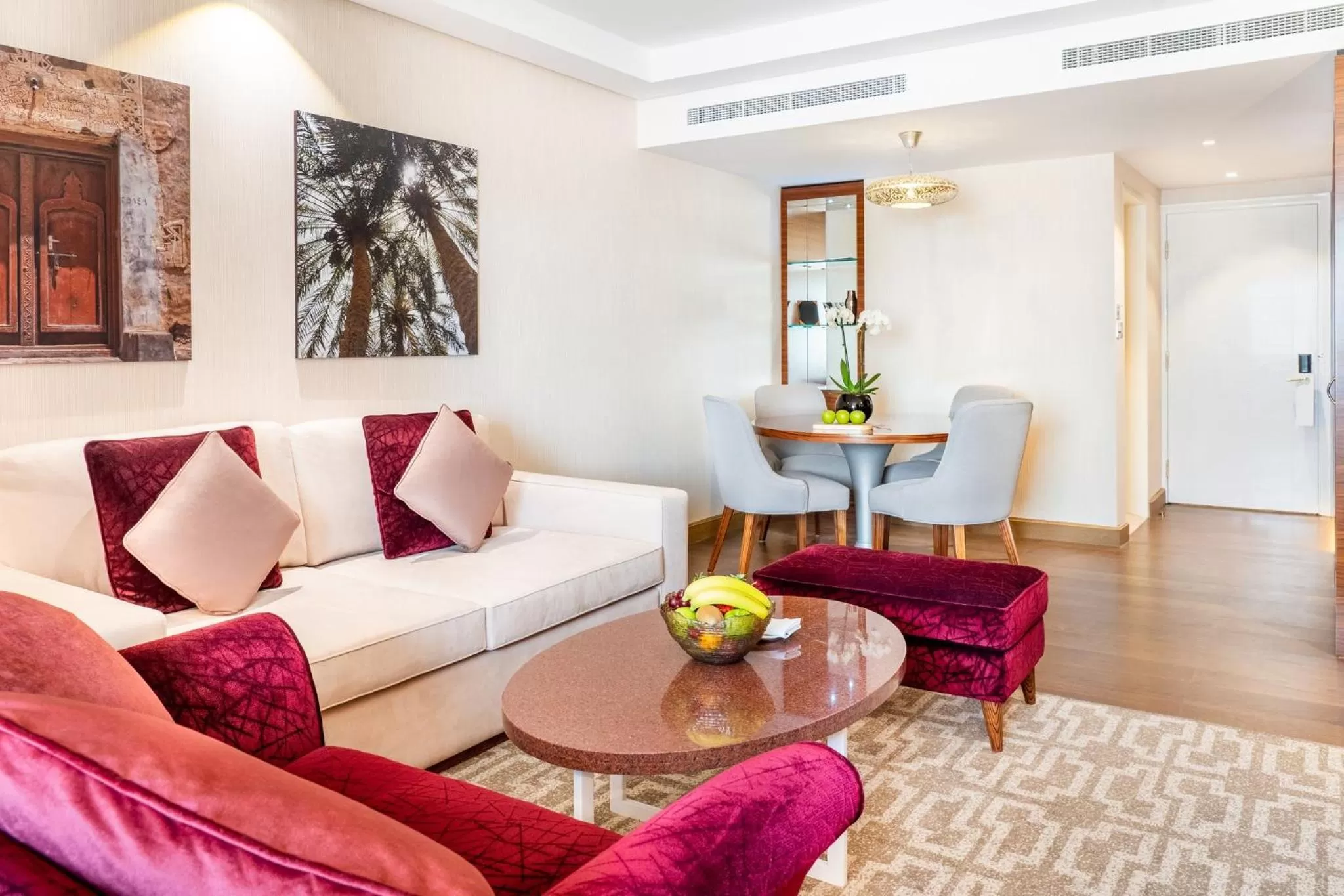 Photo of the whole room in InterContinental Bahrain by IHG