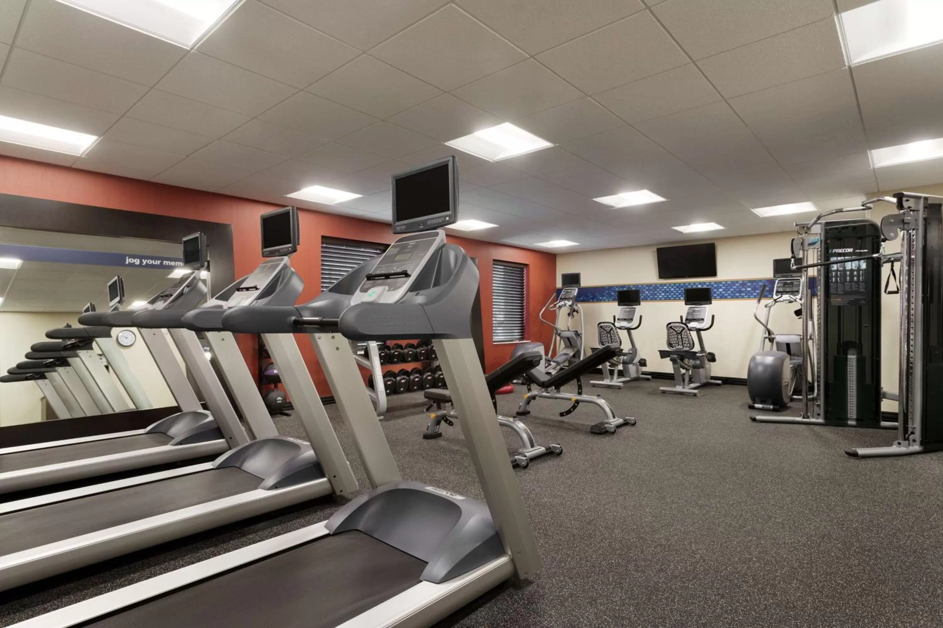 Fitness centre/facilities in Hampton Inn & Suites St. Louis/Alton, IL