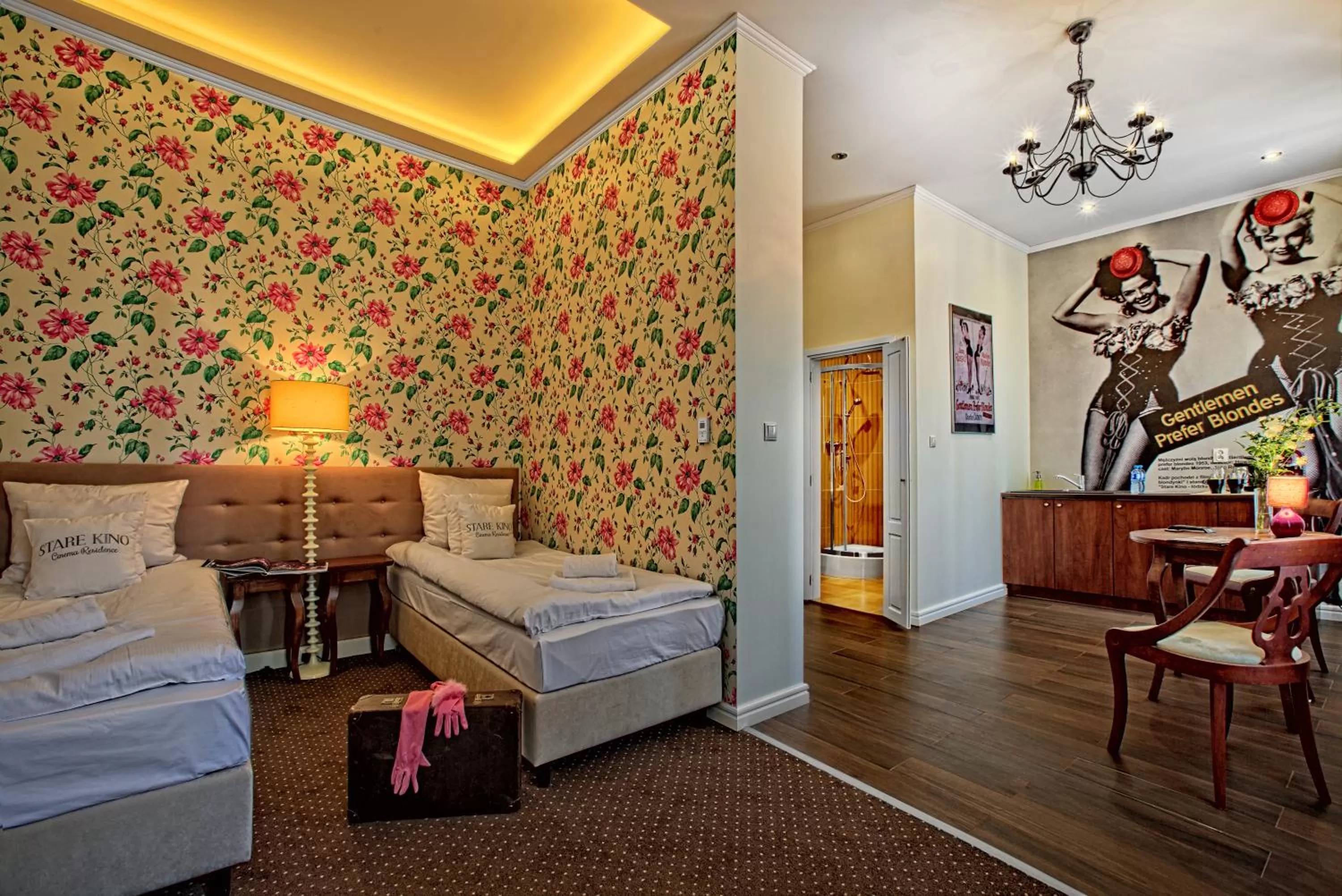 Photo of the whole room, Bed in Stare Kino Cinema Residence