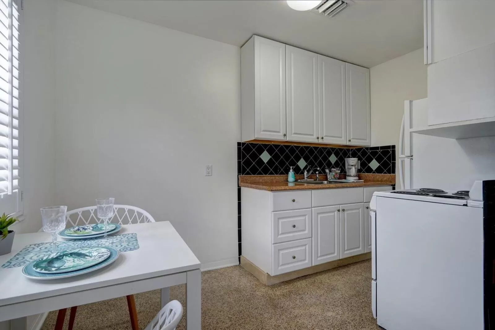 Kitchen or kitchenette in Sea Garden by the Sea