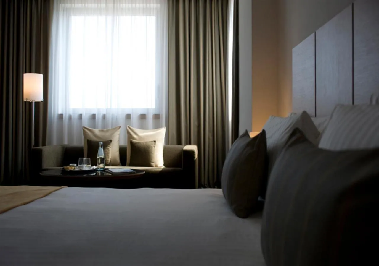 Bedroom, Bed in Domina Milano Fiera