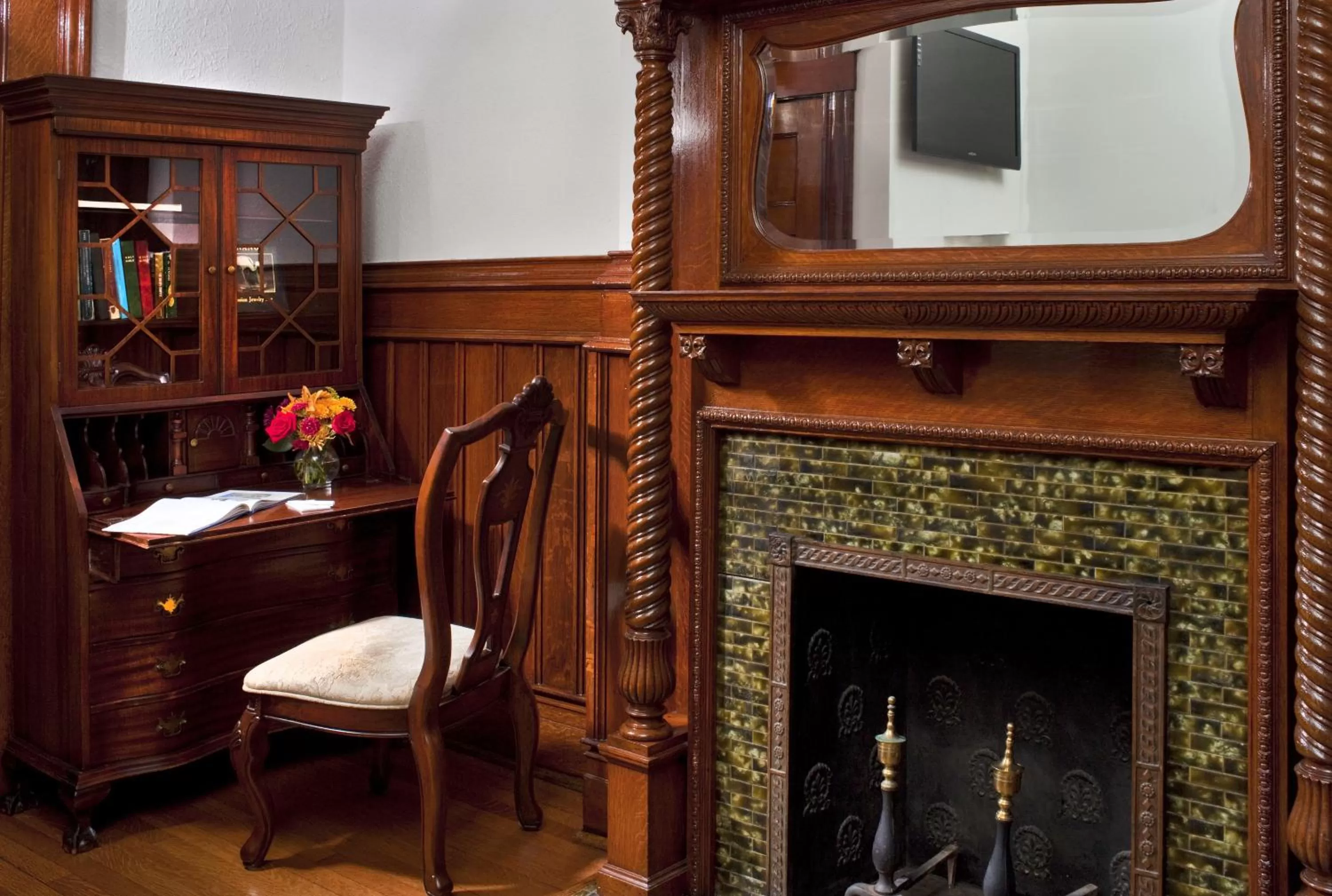 Photo of the whole room in American Guest House, a Washington DC Bed and Breakfast