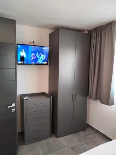 Photo of the whole room, Bed in Hotel Beaurivage