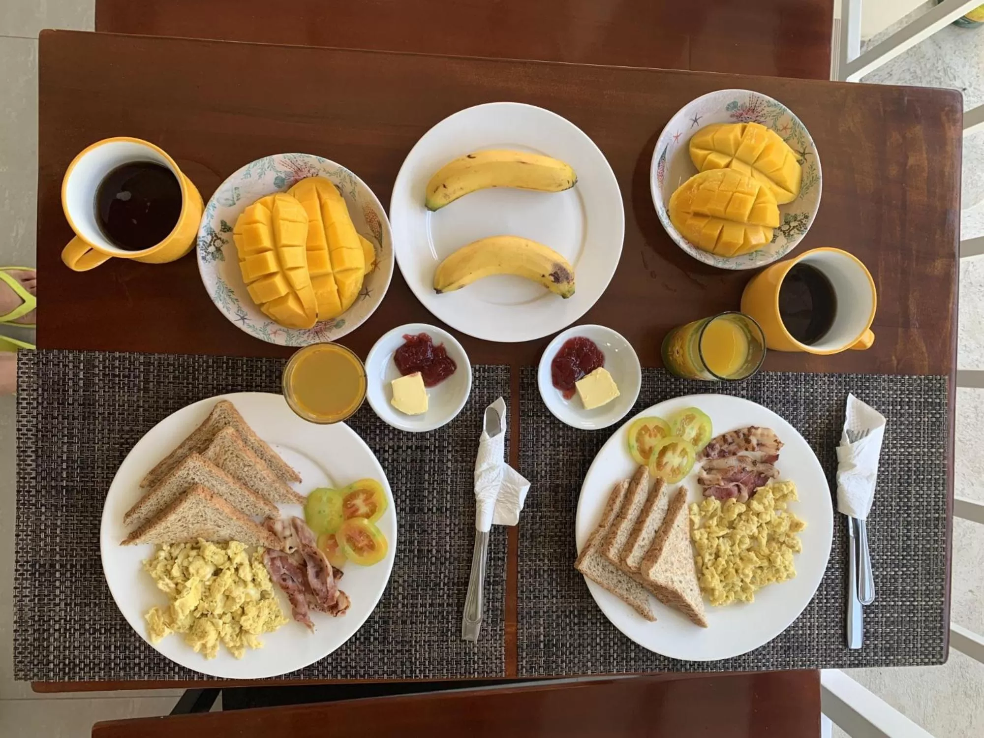 American breakfast in Villa del OZ Resort