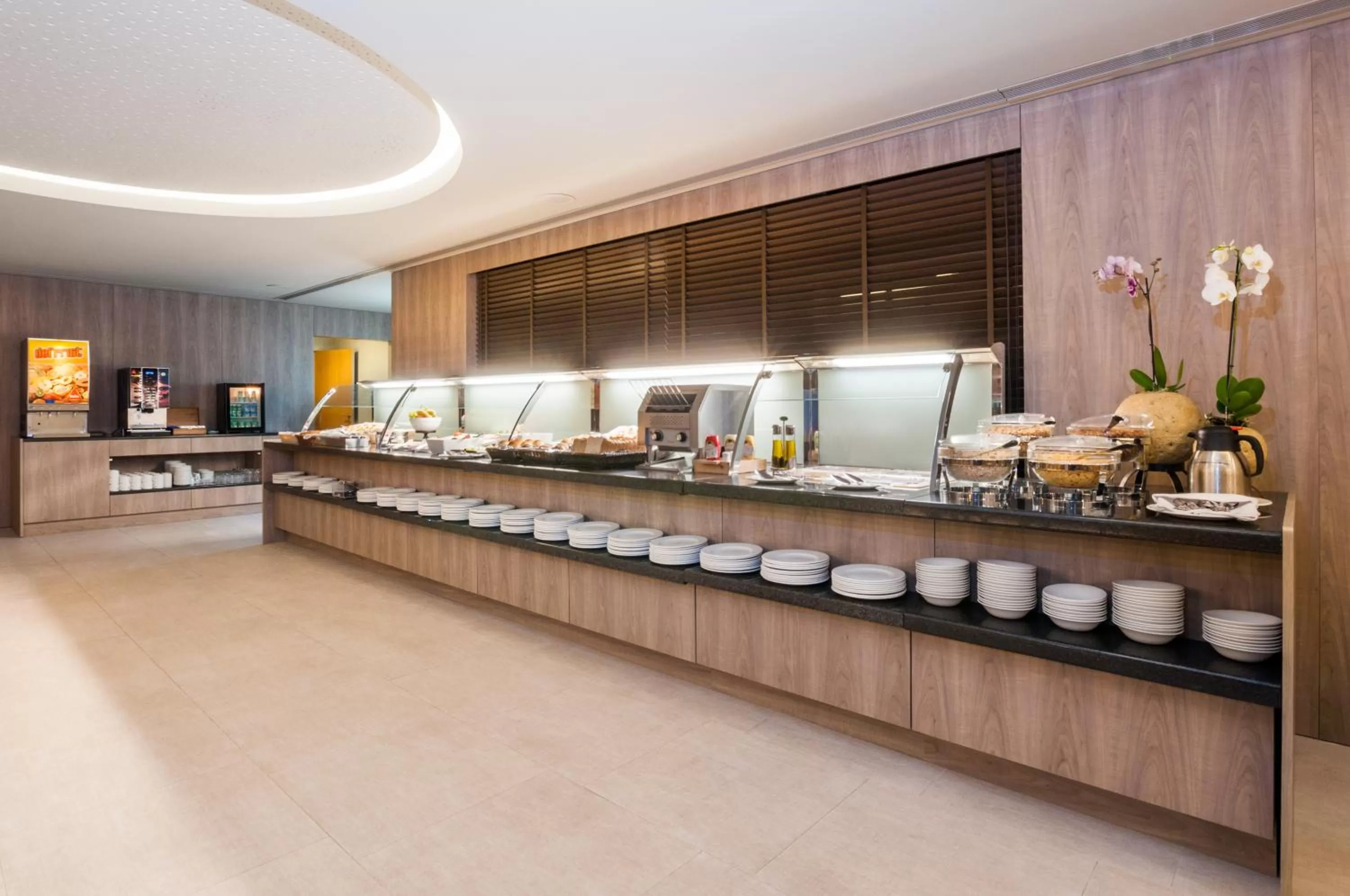 Buffet breakfast in Portus Cale Hotel