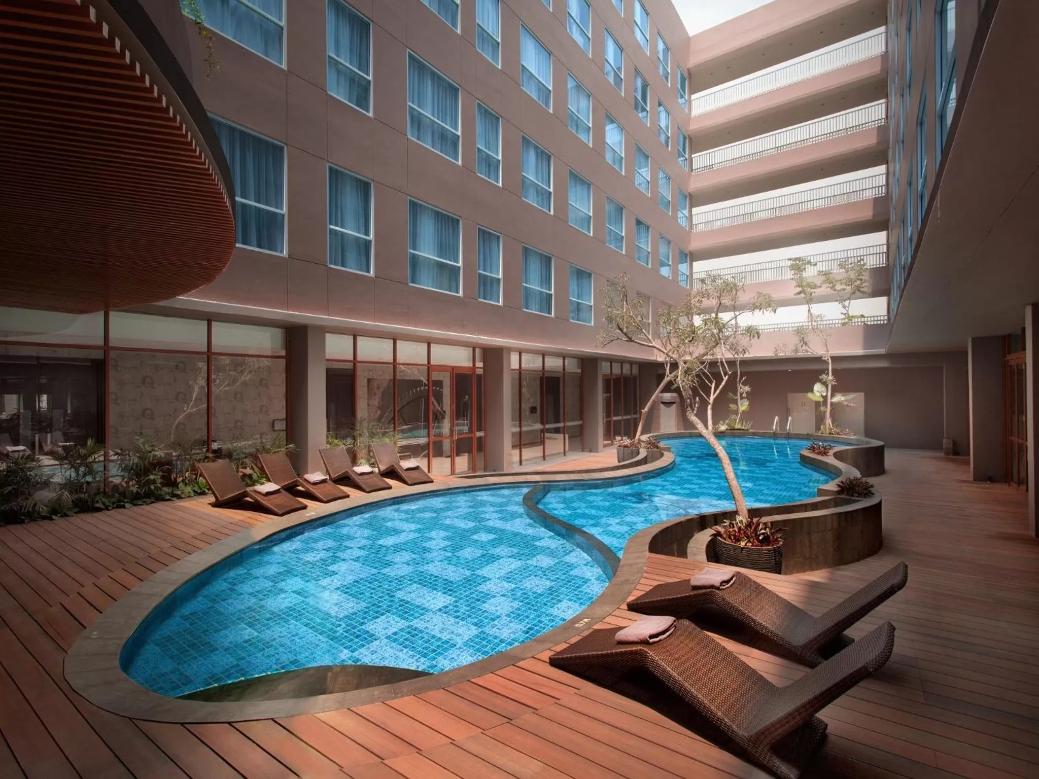 Swimming pool in Ibis Styles Jakarta Airport