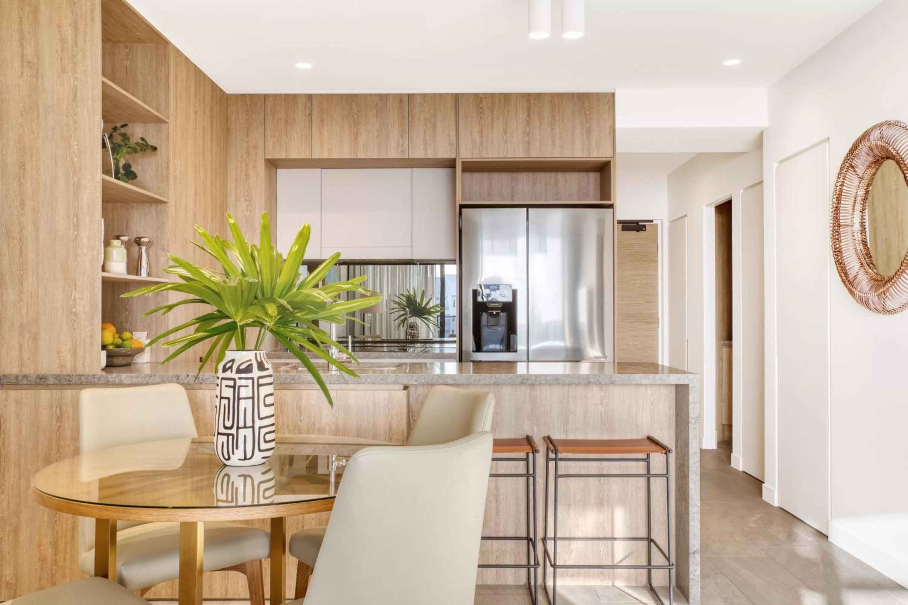 Kitchen or kitchenette in Vue Broadbeach - Official