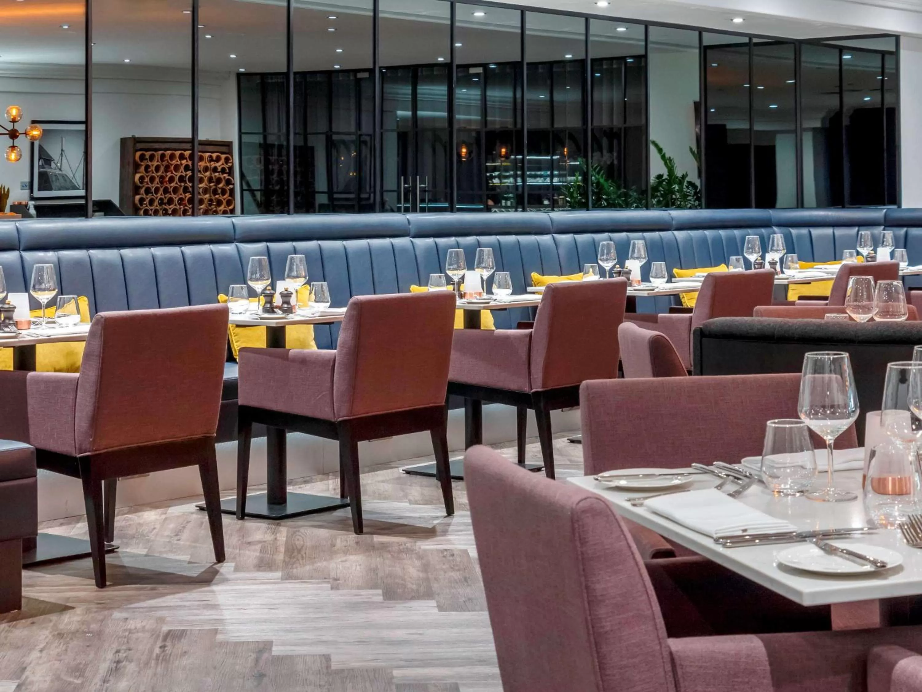 Restaurant/places to eat in Garner Hotel Preston Samlesbury by IHG