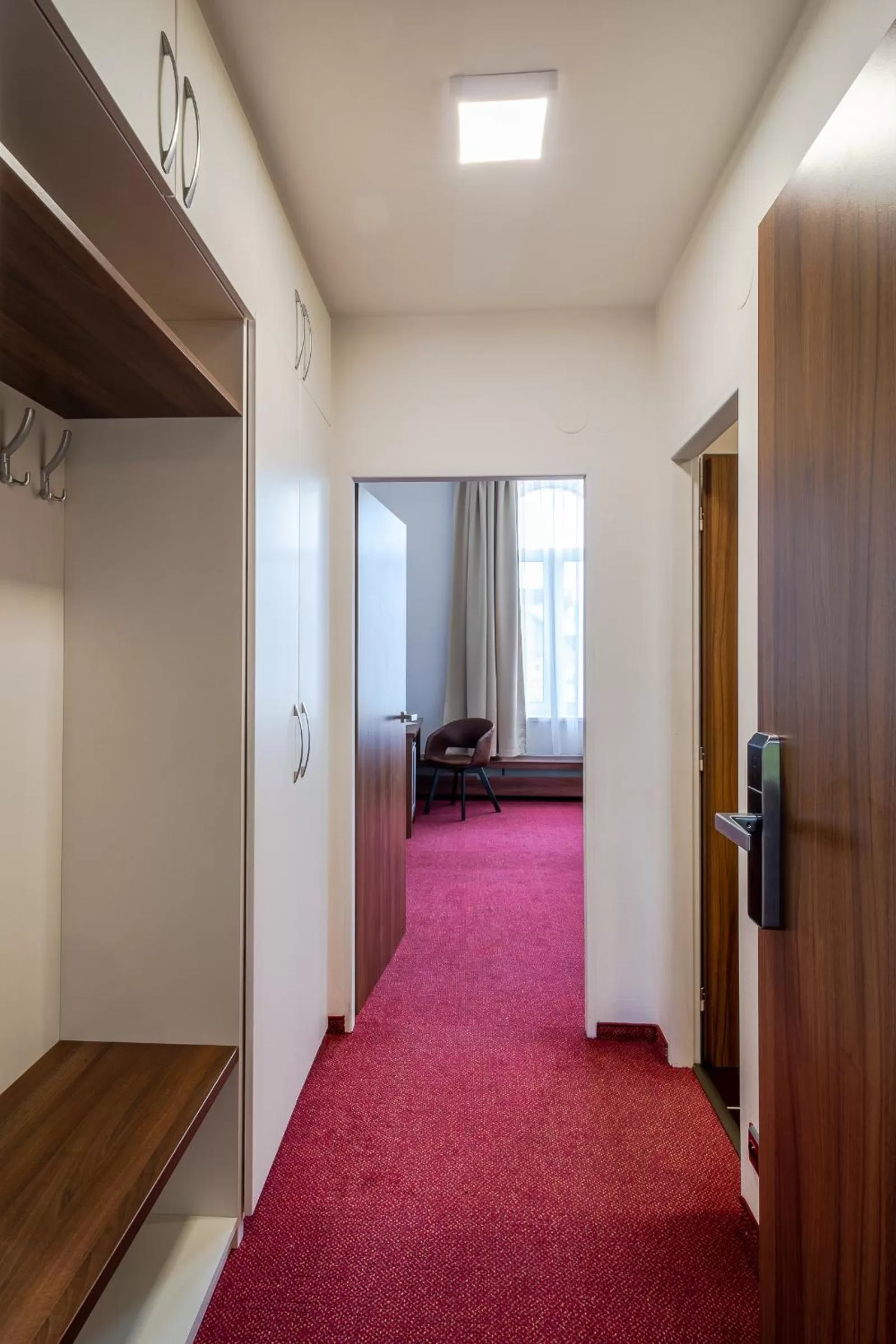 wardrobe in Bohemia Inn Hotel