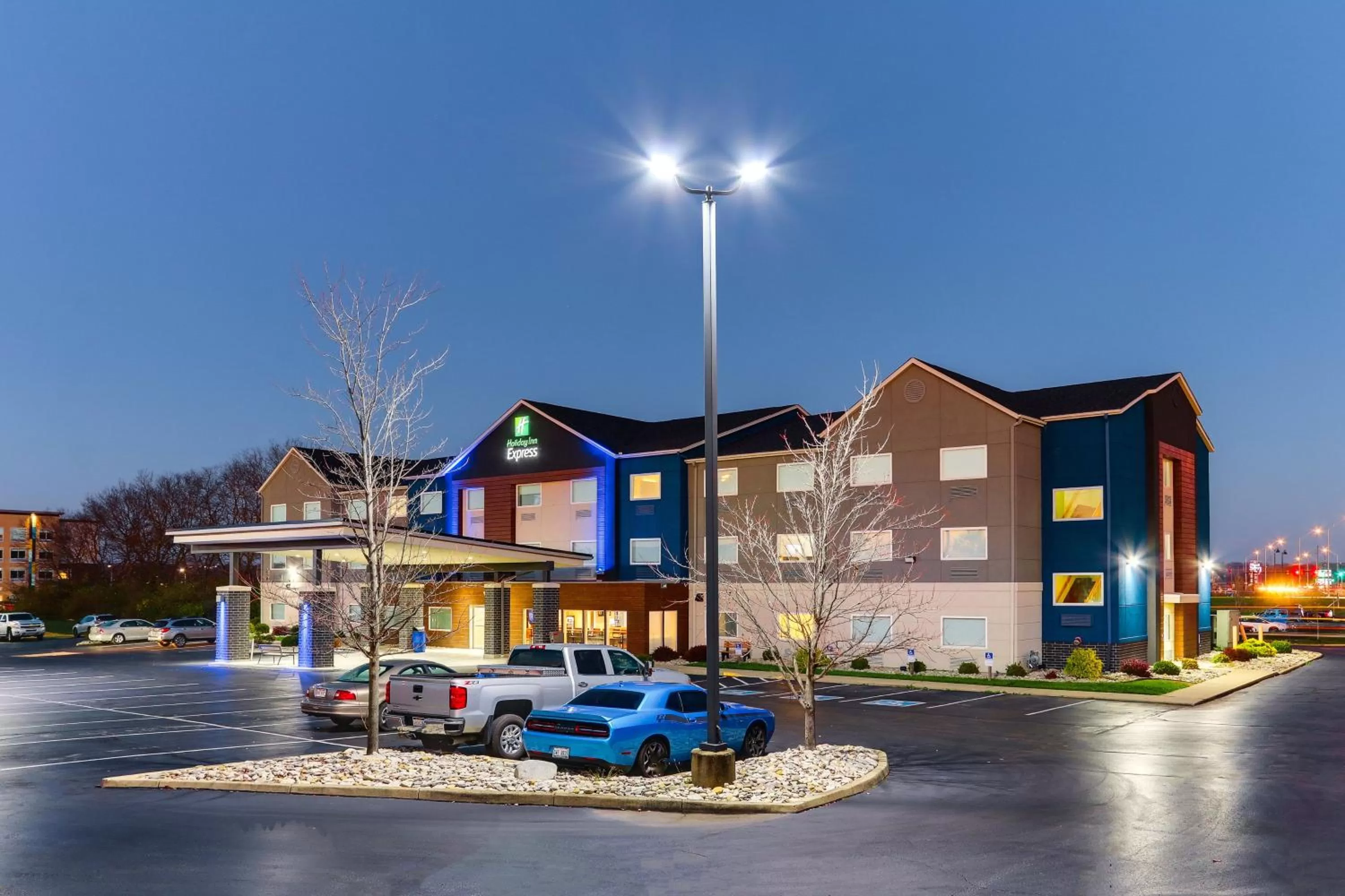 Property building in Holiday Inn Express - Cincinnati North - Monroe by IHG