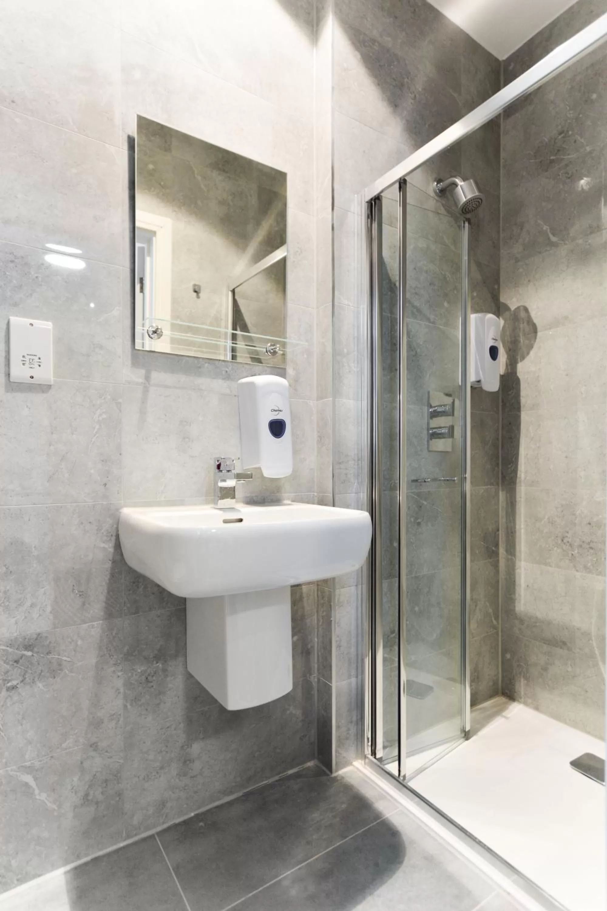 Bathroom in Green View Hotel Near Dartford