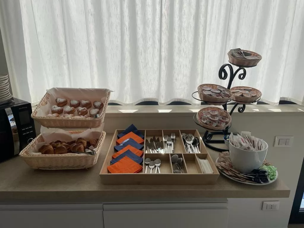 Buffet breakfast in Divina Perla