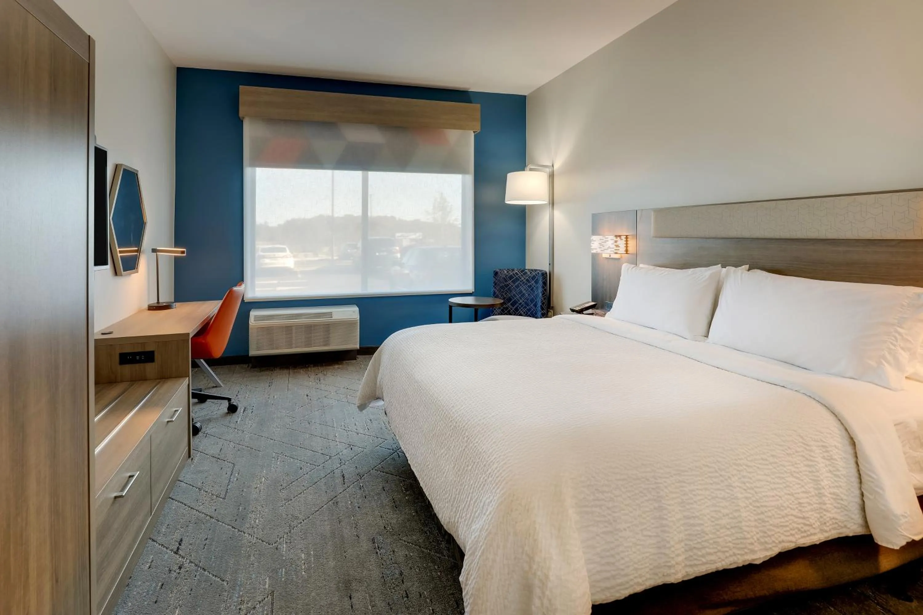 Bedroom, Bed in Holiday Inn Express Holly Springs - Raleigh Area by IHG