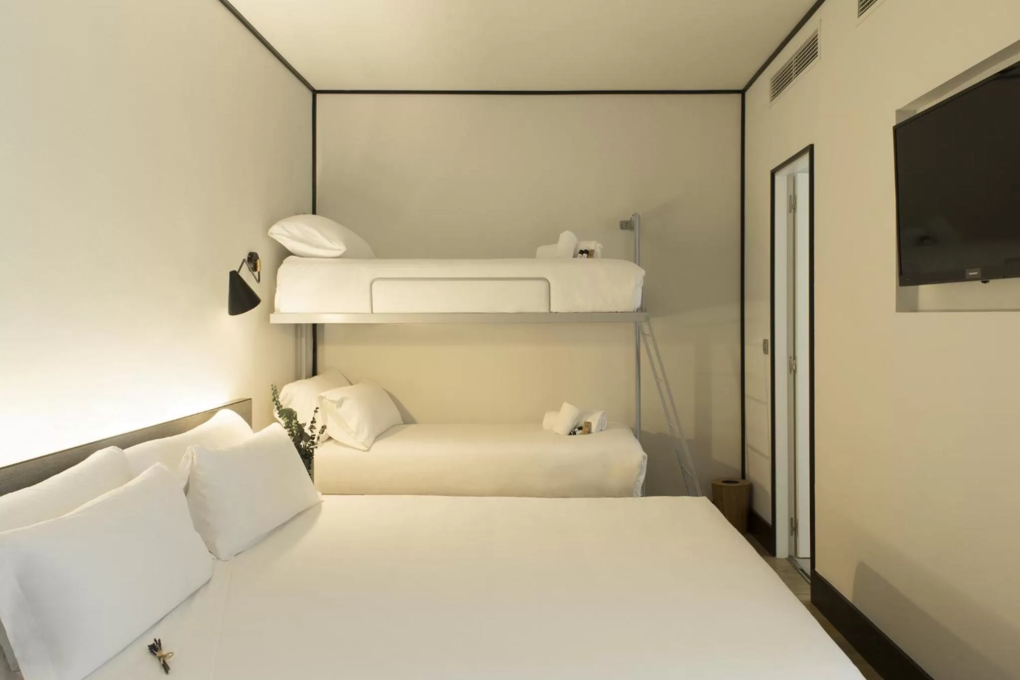 Bedroom, Bed in ICON Embassy