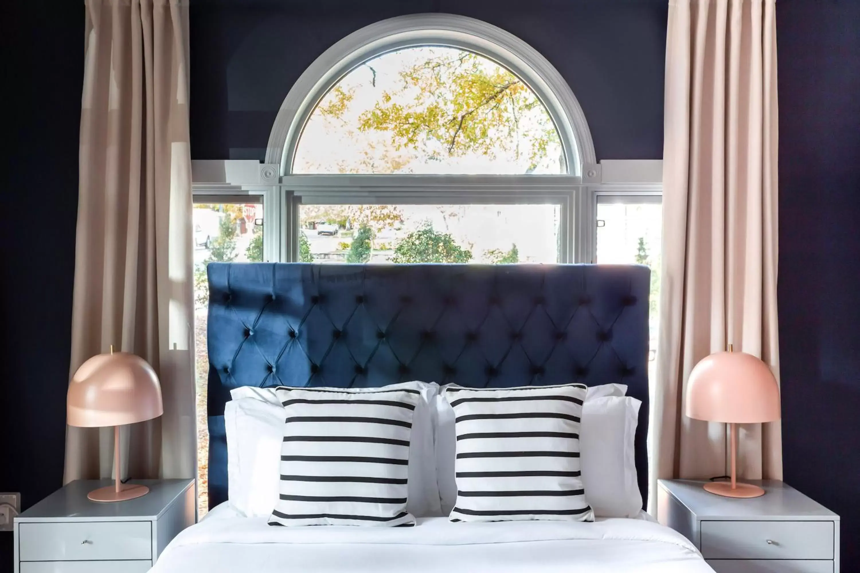 Studio - Disability Access (Self Check-in with Virtual Front Desk) in Kasa Edison House South End Dilworth Charlotte Studio - Disability Access (Self Check-in with Virtual Front Desk) in Kasa Edison House South End Dilworth Charlotte