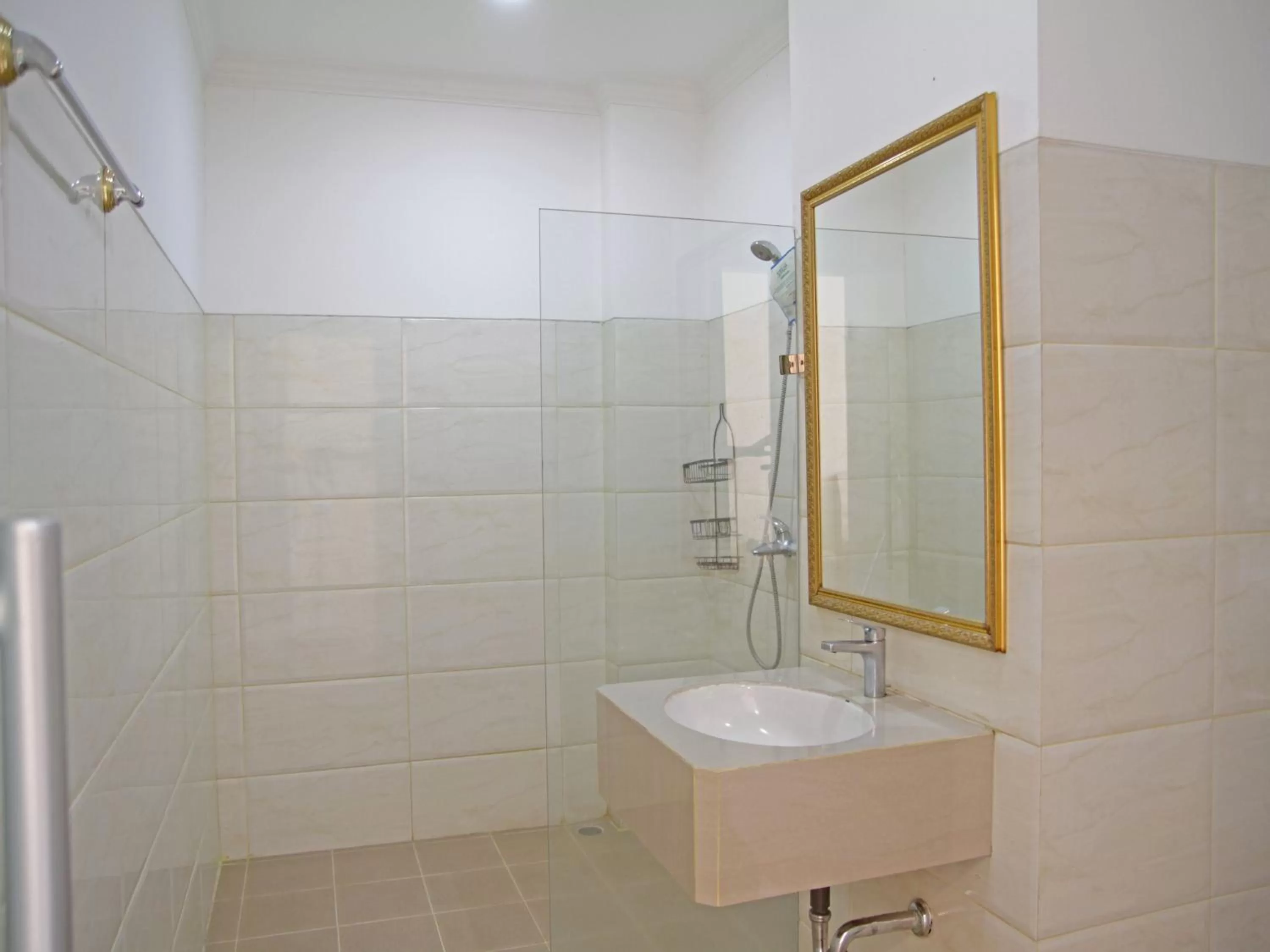 Bathroom in Kemang Eleven